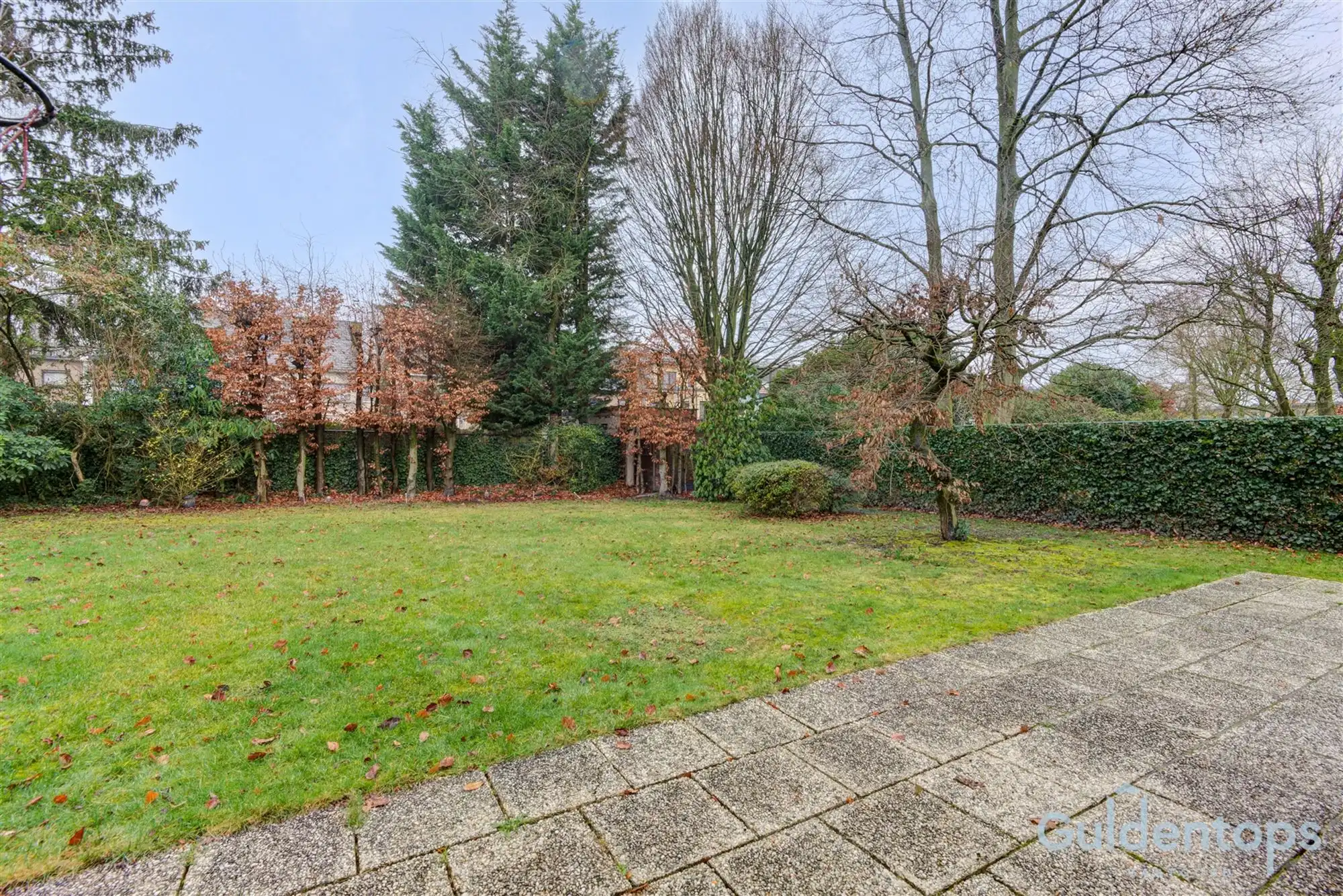 Knappe villa op exceptioneel perceel in gegeerde wijk foto 7