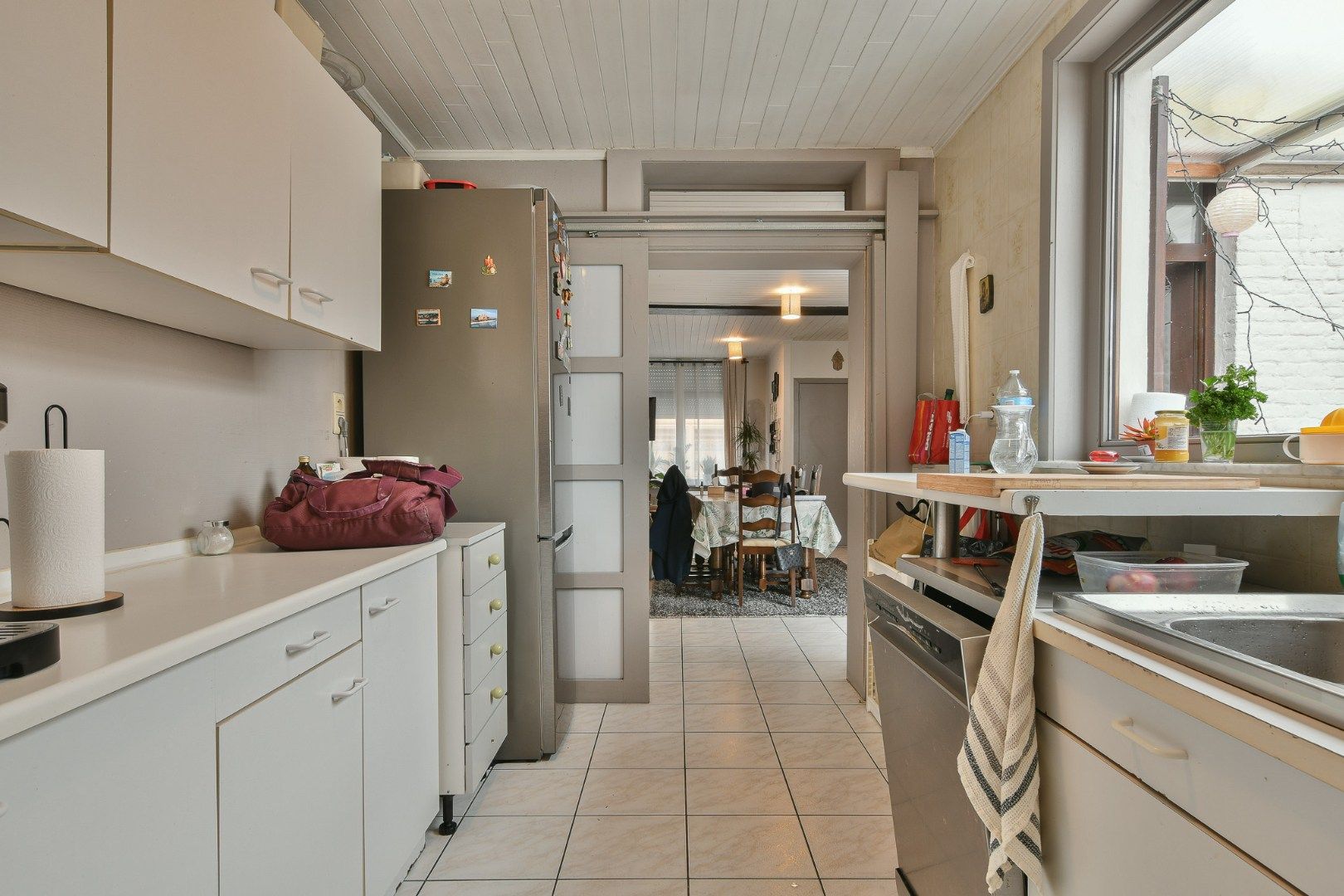 Rijwoning met 3 slaapkamers en tuin gelegen in centrum Oudenburg foto 3