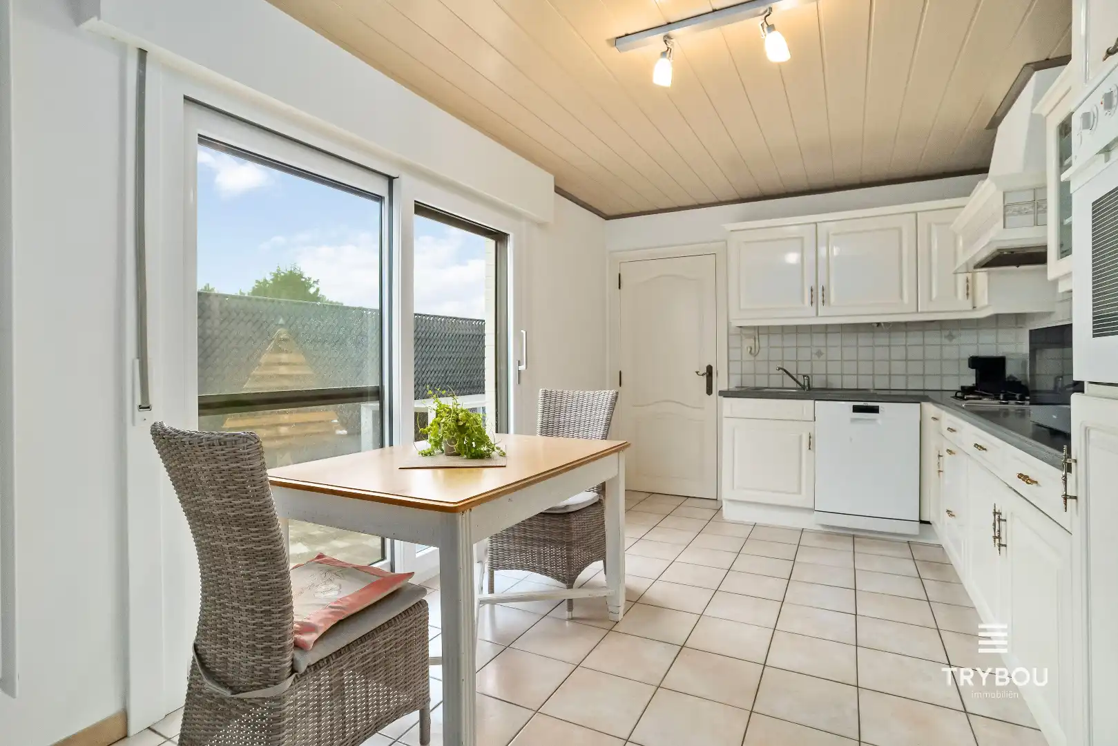 Alleenstaande gelijkvloerswoning op 719m². foto 5