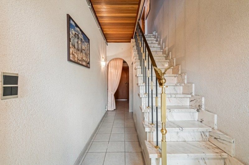 Veelzijdige villa met garage, werkplaats en 4 slaapkamers in Jabbeke foto 4