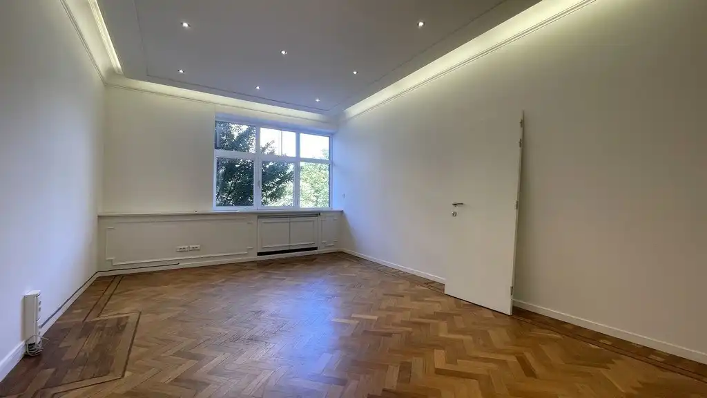 Instapklaar kantoor te huur vlakbij Eilandje in Antwerpen foto 9