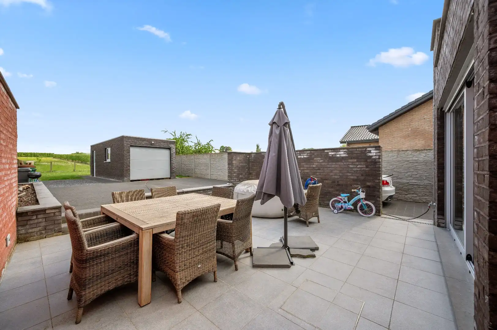 Mooie instapklare woning met tuin, terras, garage en 4 slpks foto 25
