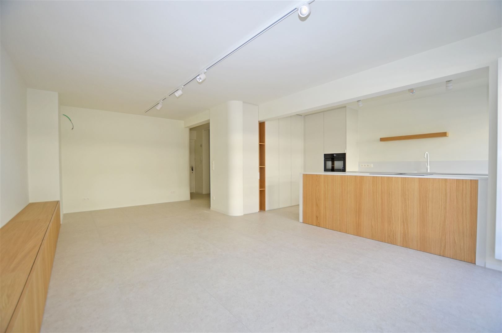Smaakvol gerenoveerd appartement op het Katarinaplein foto 3