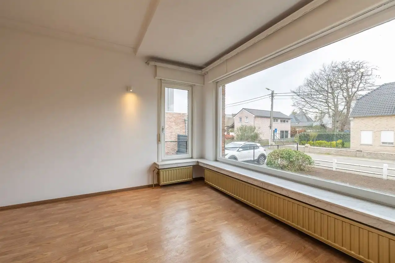 Gusting gelegen woning met 3 slpk, garage en tuin foto 13