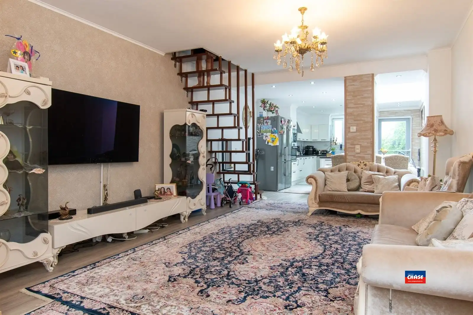 Gerenoveerde woning met 4 slpks + bureau en tuintje foto 2
