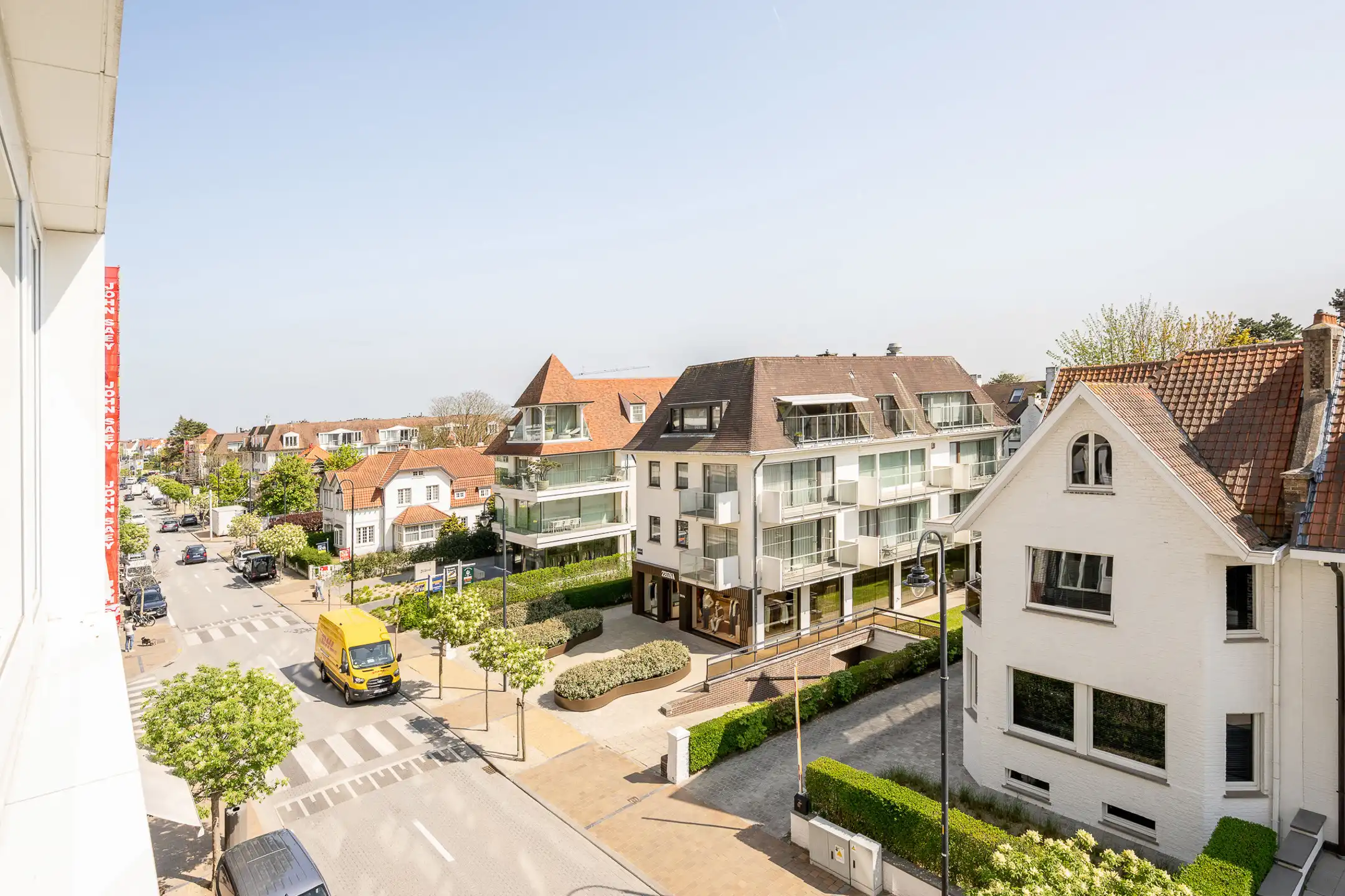 Elegant gerenoveerd appartement met open zicht in het Zoute foto 3