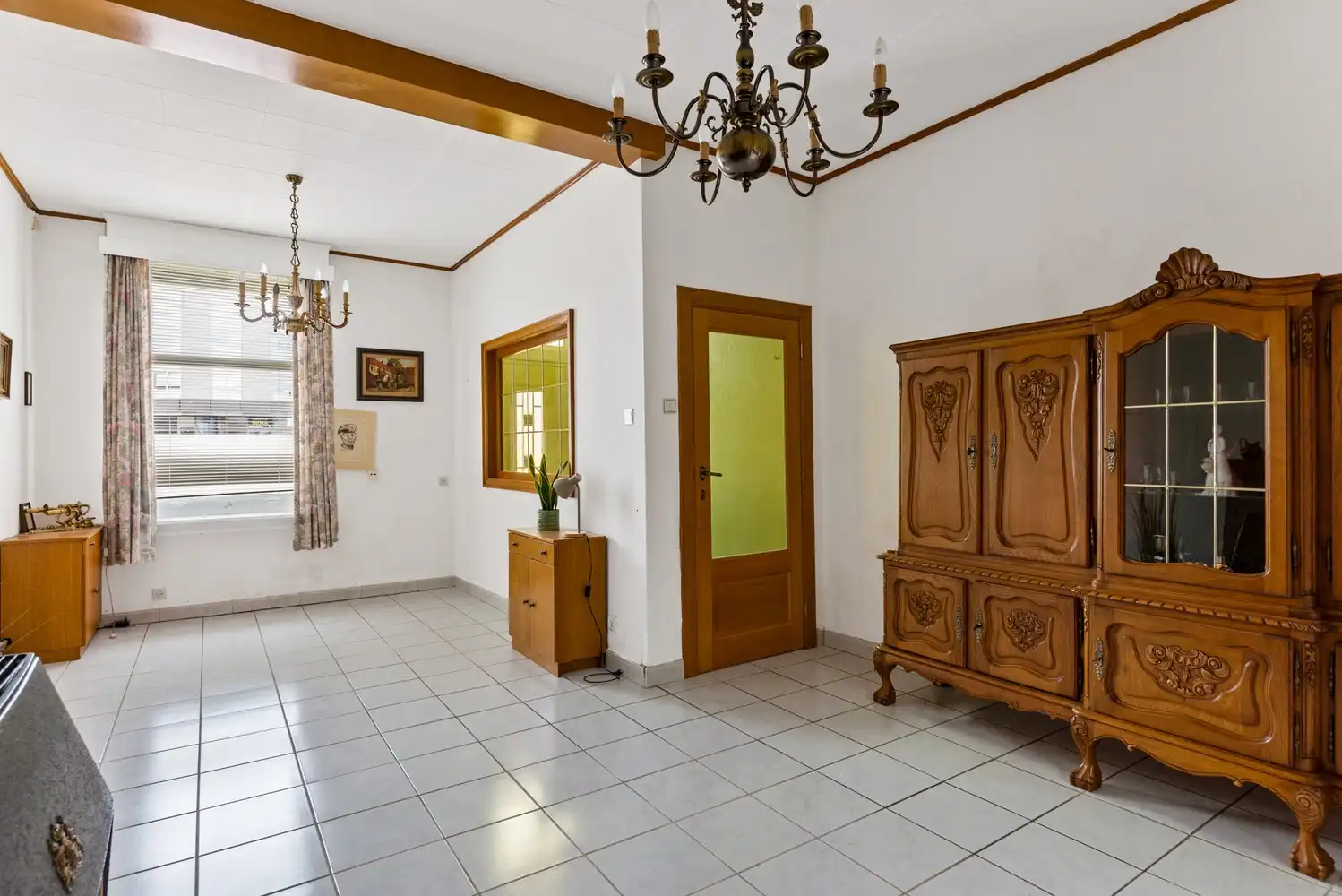 Te renoveren woning met 3 slaapkamers, veel potentieel en een groene tuin in Lier! foto 4