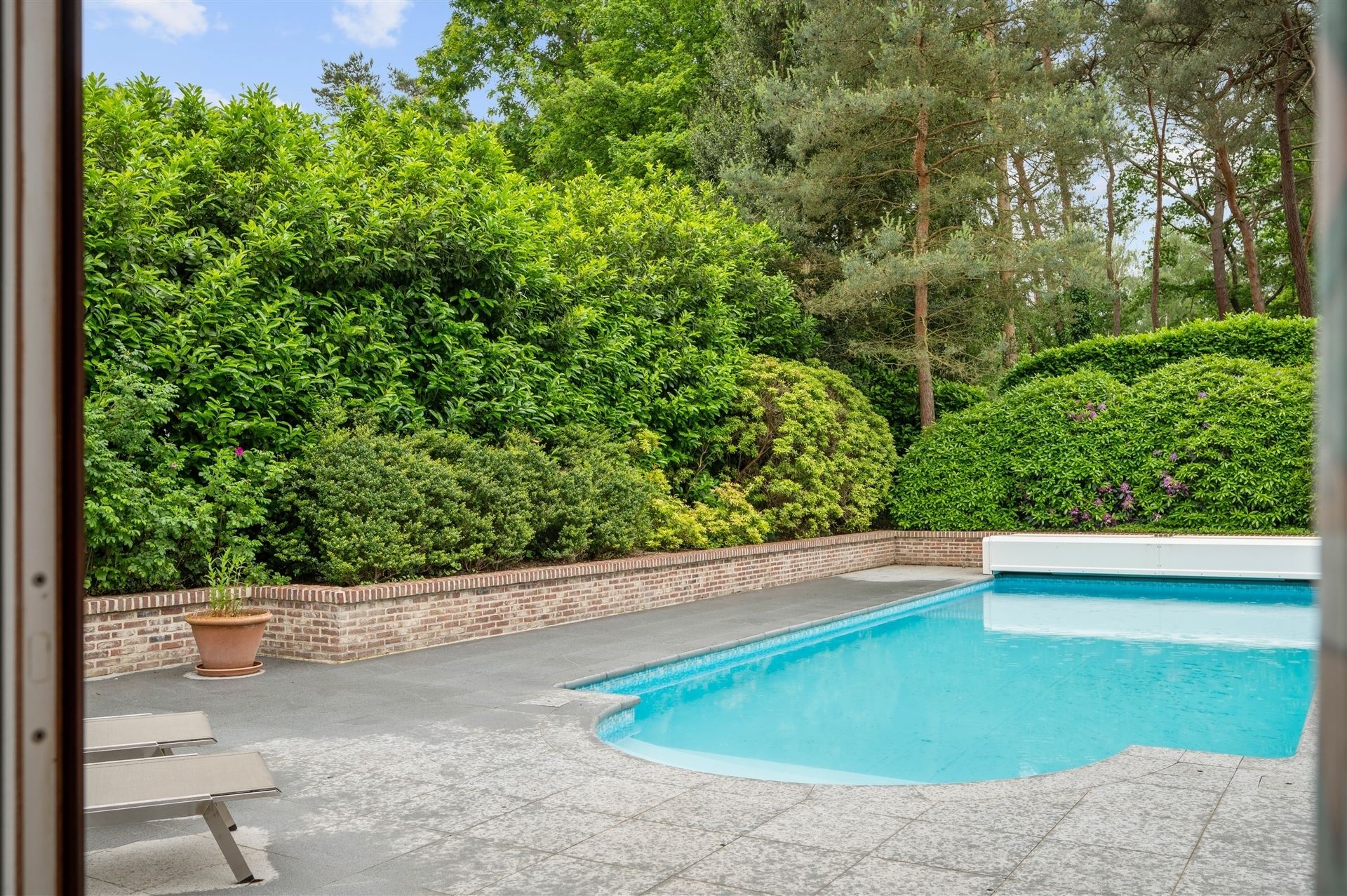 Prachtige villa met een mooie en zeer goed onderhouden tuin foto 10