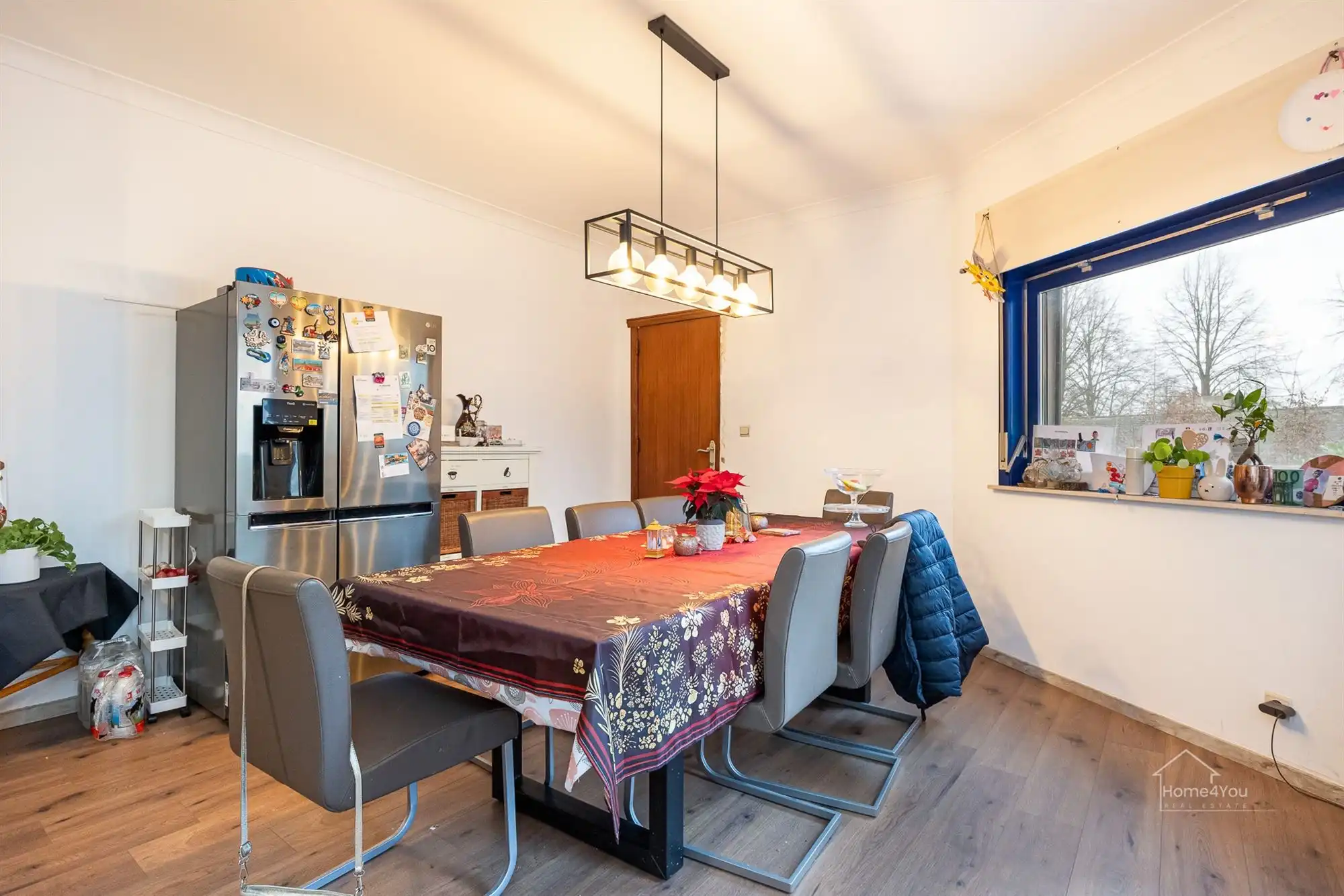 Ruime bel-étage foto 7