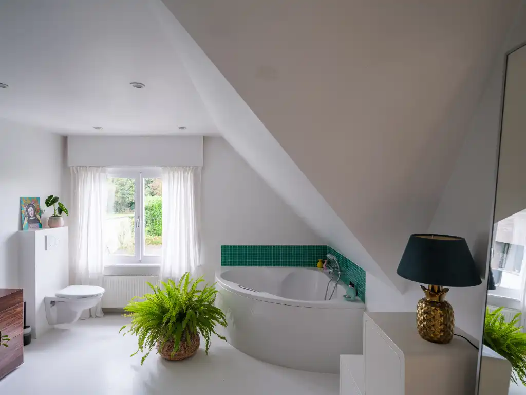 Karaktervolle woning met polyvalente achterbouw en aangename tuin in Westrem. foto 21