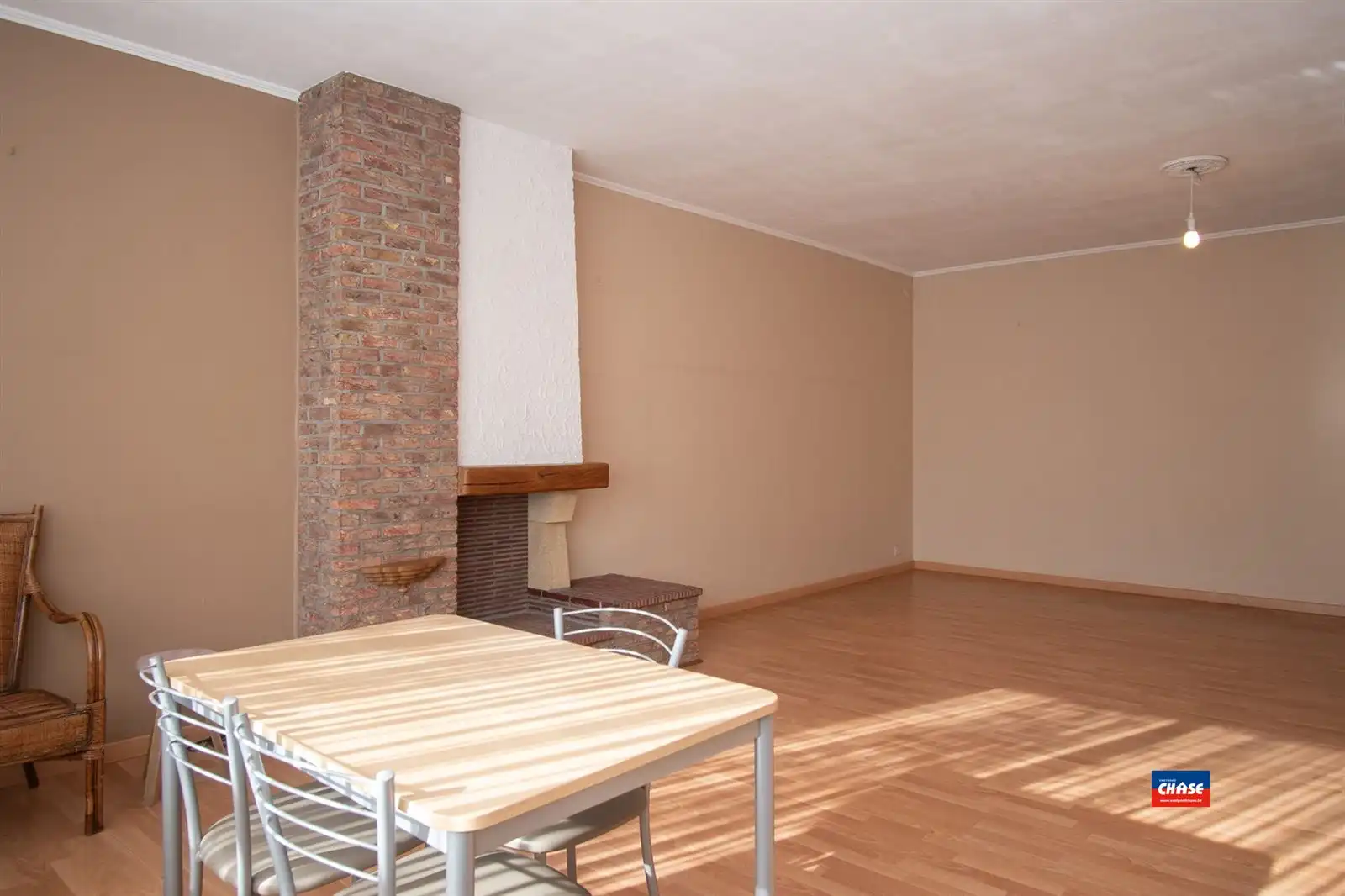 !!! VERKOCHT ONDER VOORWAARDEN !!! Gelijkvloersapp. met 2 slpks, tuin + garage foto 5