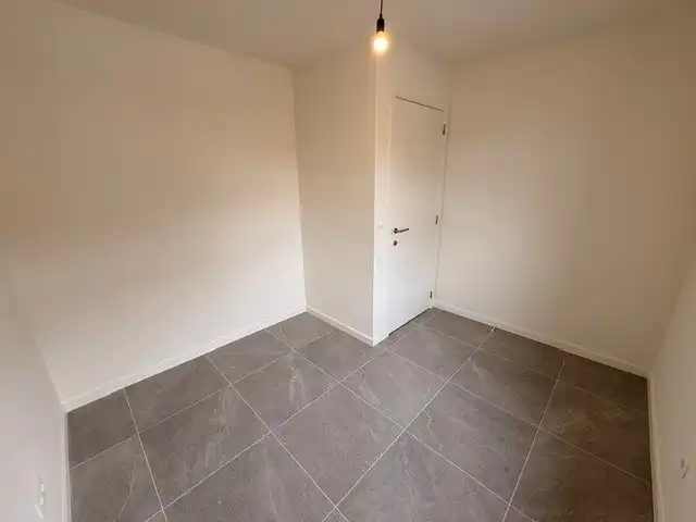 Halfopen nieuwbouwwoning met 4 slaapkamers gelegen te Opitter. foto 20