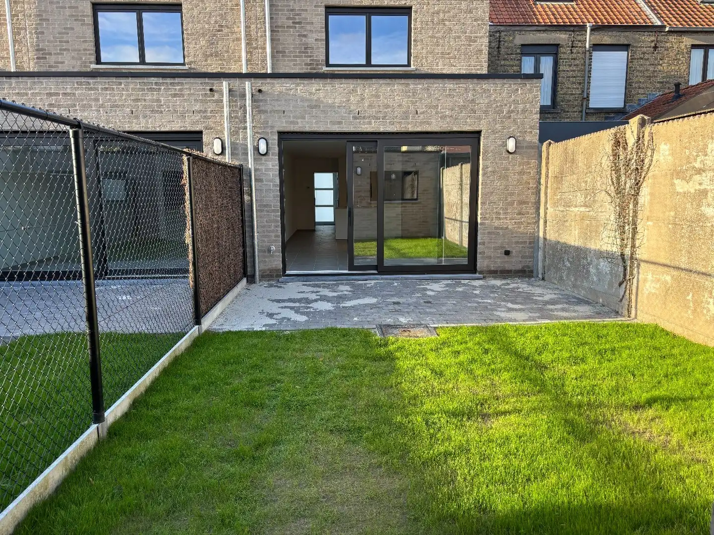 Nieuwbouwwoning met 3 slaapkamers en tuin foto 13