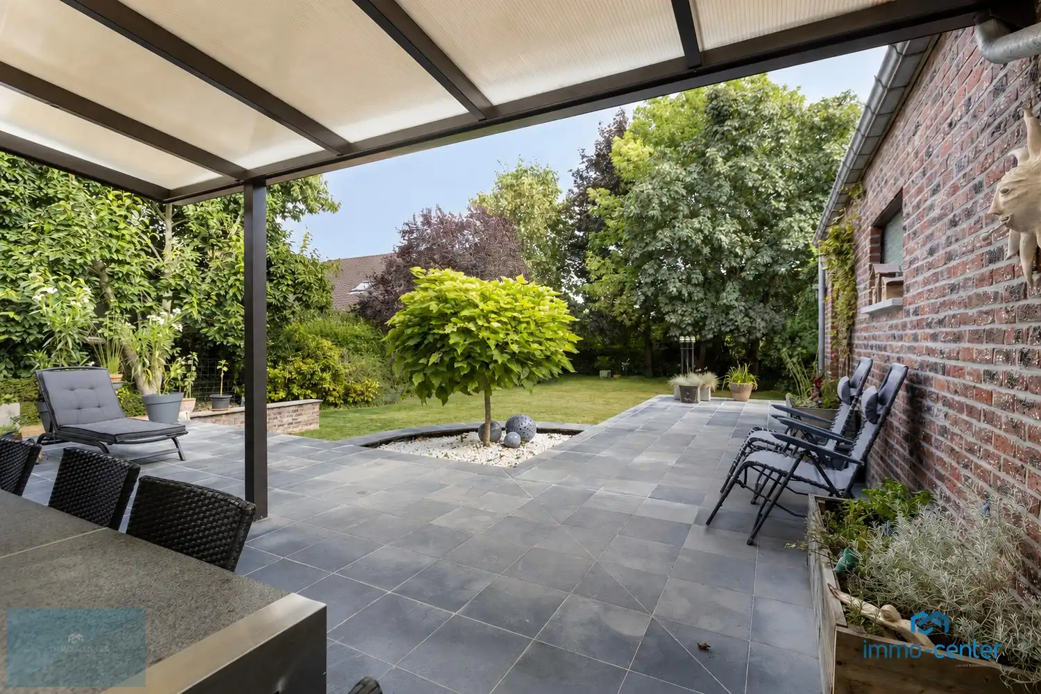 Instapklare vrijstaande woning met 4 slaapkamers en prachtige tuin foto 28