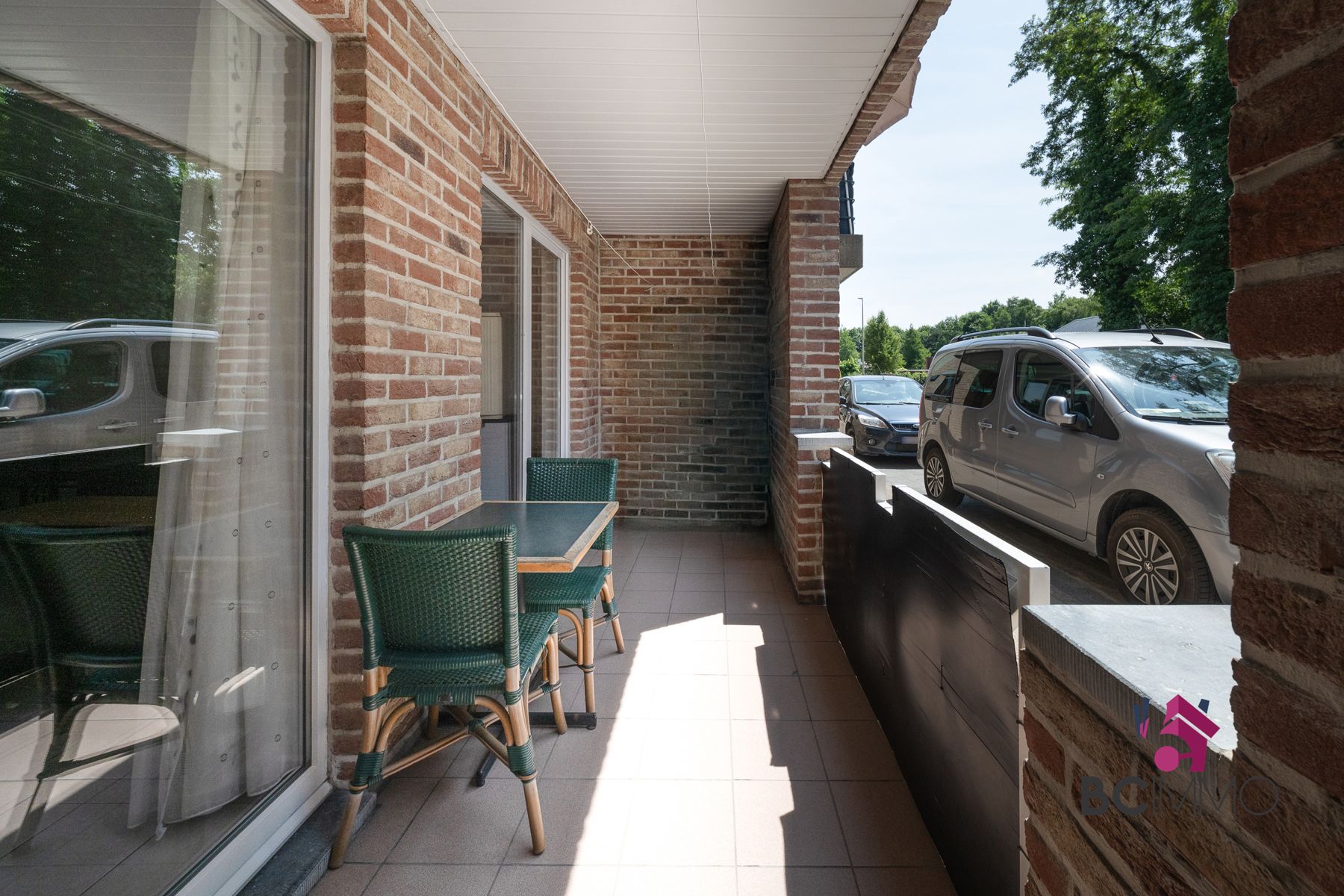 Gelijkvloers appartement met terras te koop in Genk foto 5