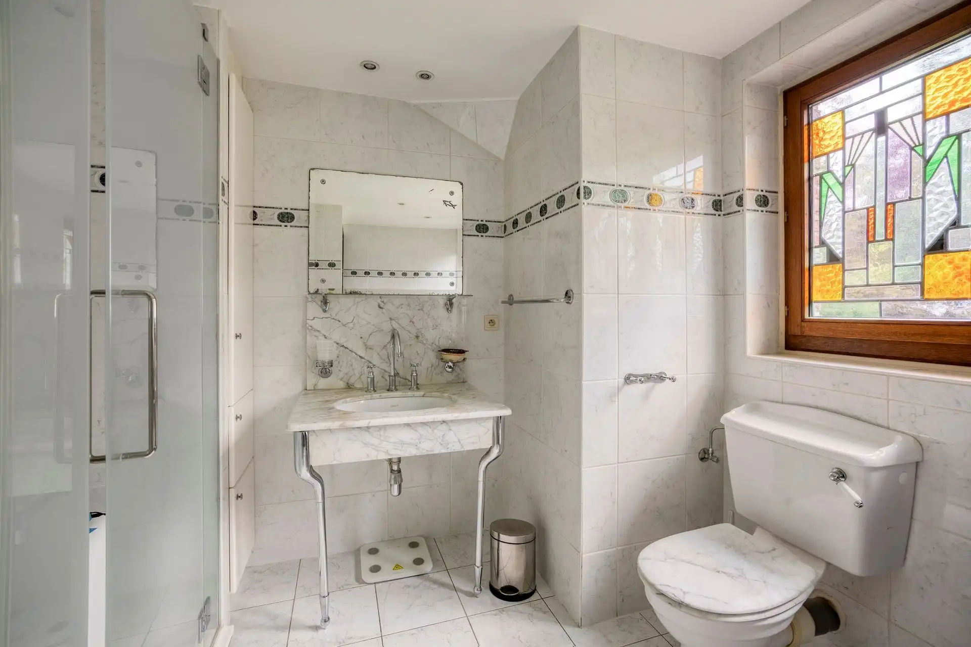 Prachtige villa in residentiële A+  woonwijk foto 38
