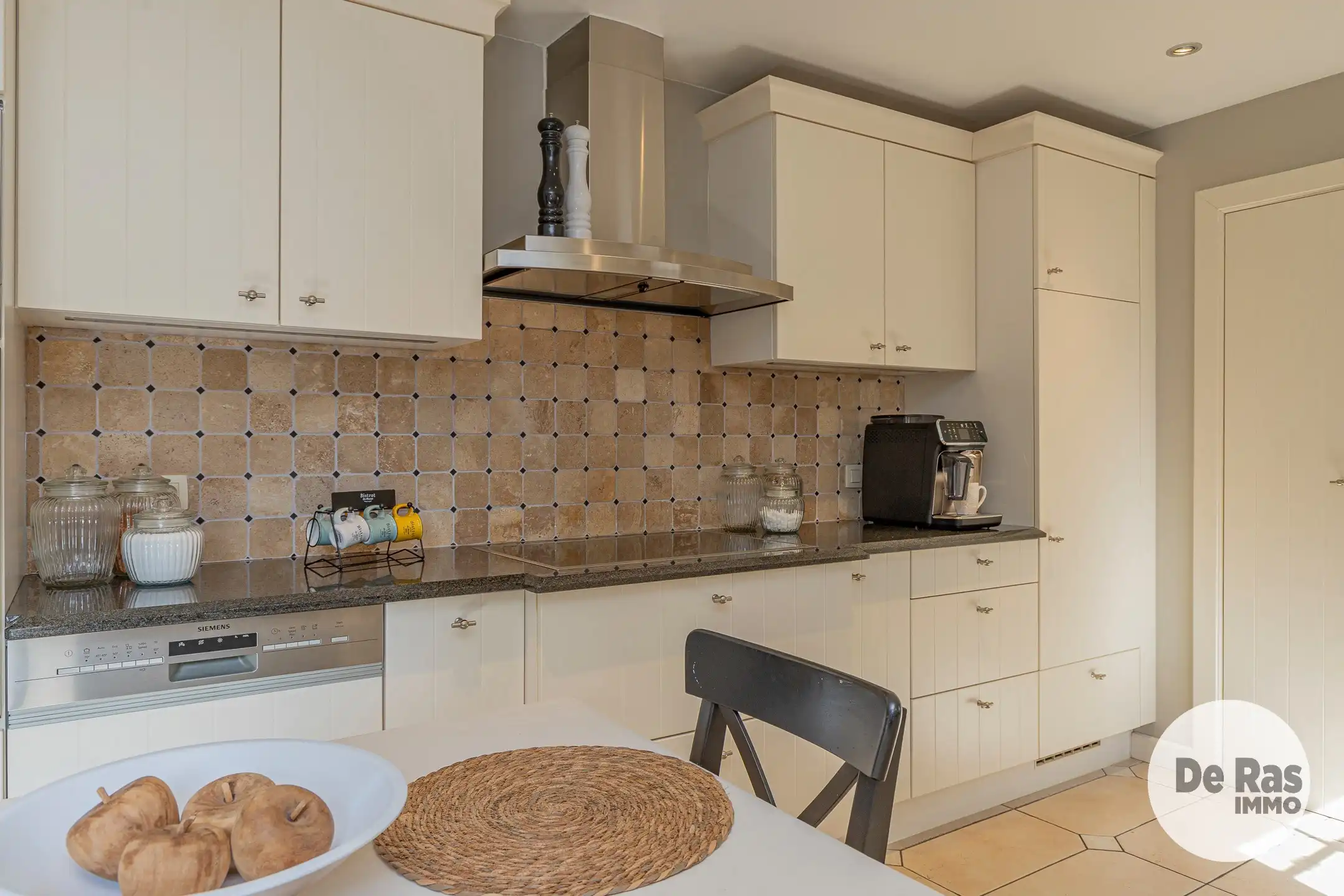 HOFSTADE –Zeer verzorgde woning met gezellige tuin en 3 slpk foto 8