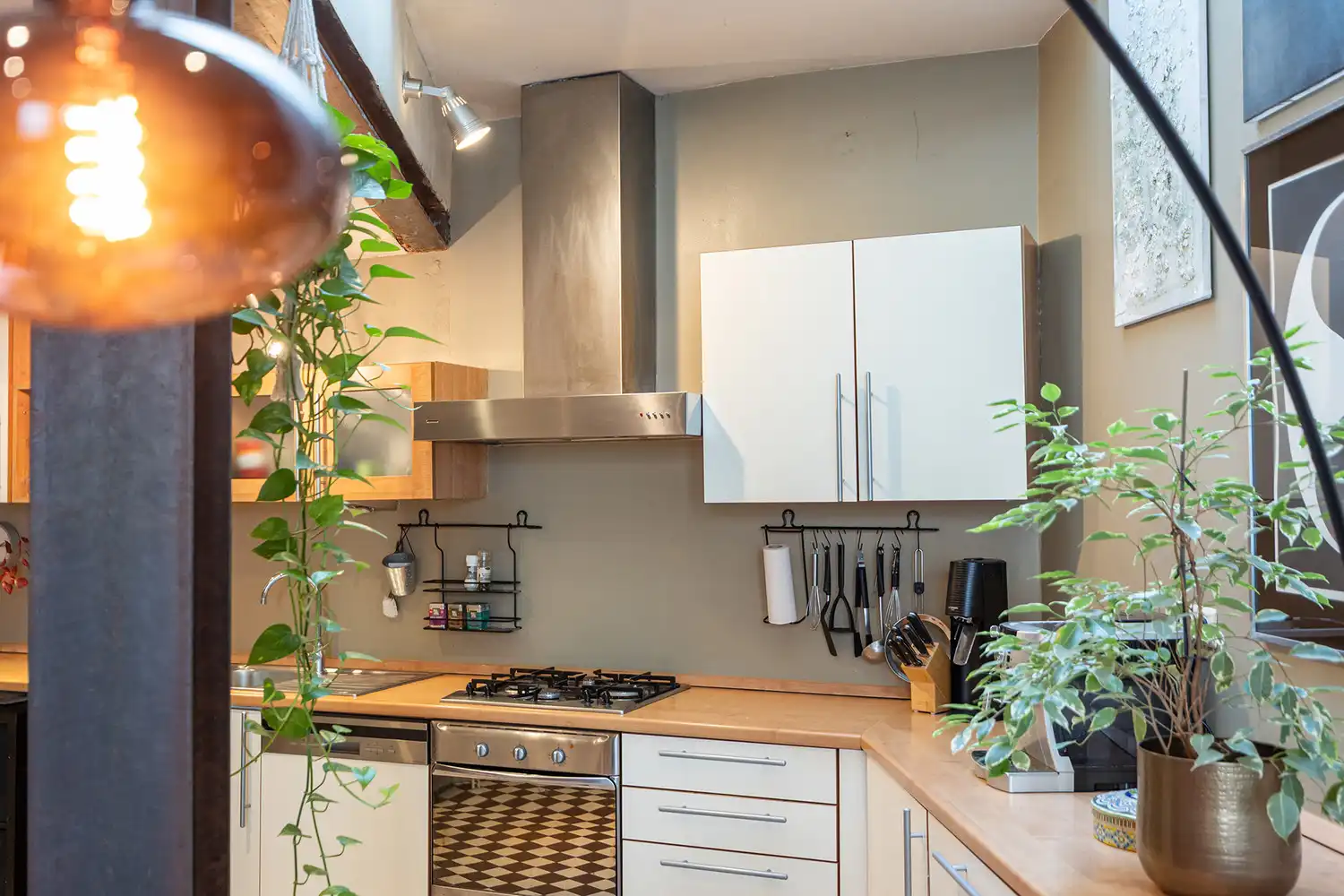 Karaktervol herenhuis met arte-déco aan de Dageraadplaats foto 12