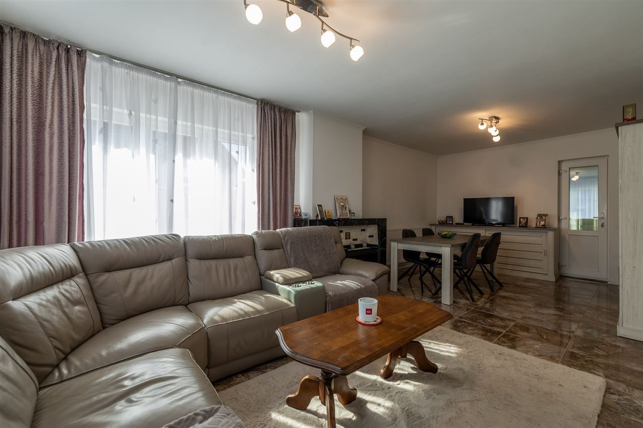 villastijl,vernieuwd in 2018, label D, mooi perceel foto 8