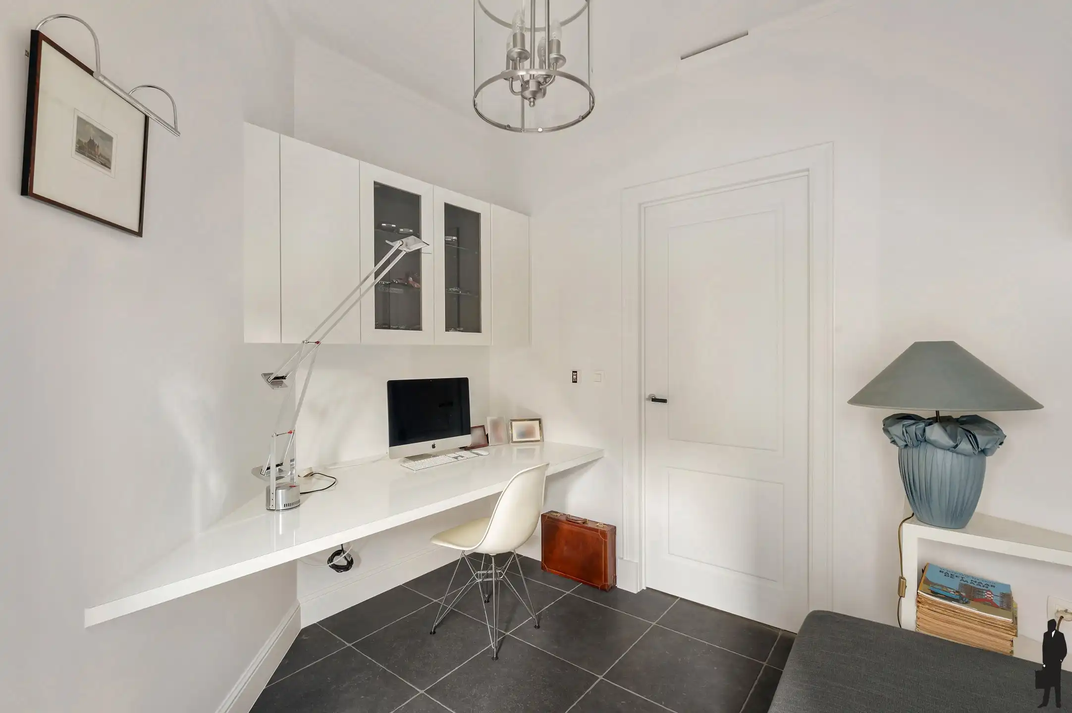 Lichtrijk BEN-appartement met open waterzicht in London Residence foto 11