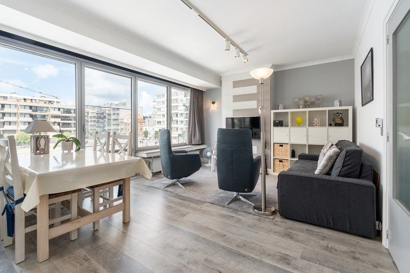 PRACHTIG GELEGEN 1 SLAAPKAMERAPPARTEMENT MET ZICHT OP HET CASINOPLEIN foto {{pictureIndex}}