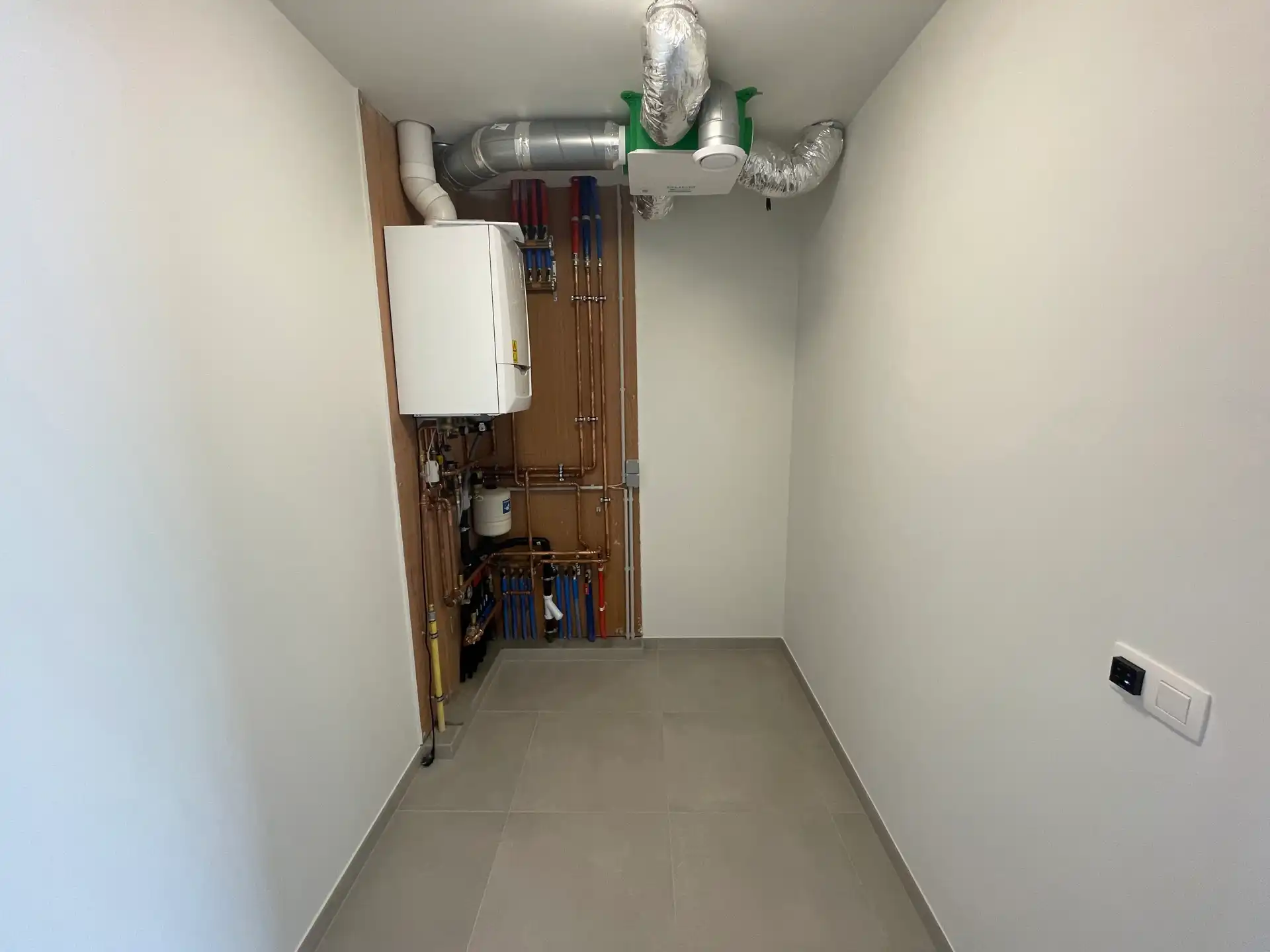 LEDE -  Recente HoB in rustige wijk. foto 14