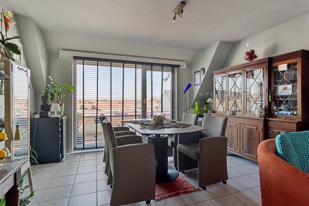 Dakappartement met 2 slaapkamers! foto 4