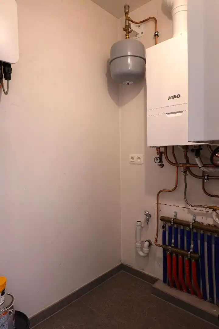 Prachtig 3-slaapkamerappartement met staanplaats in het voormalige gemeentehuis van Vleteren foto 7