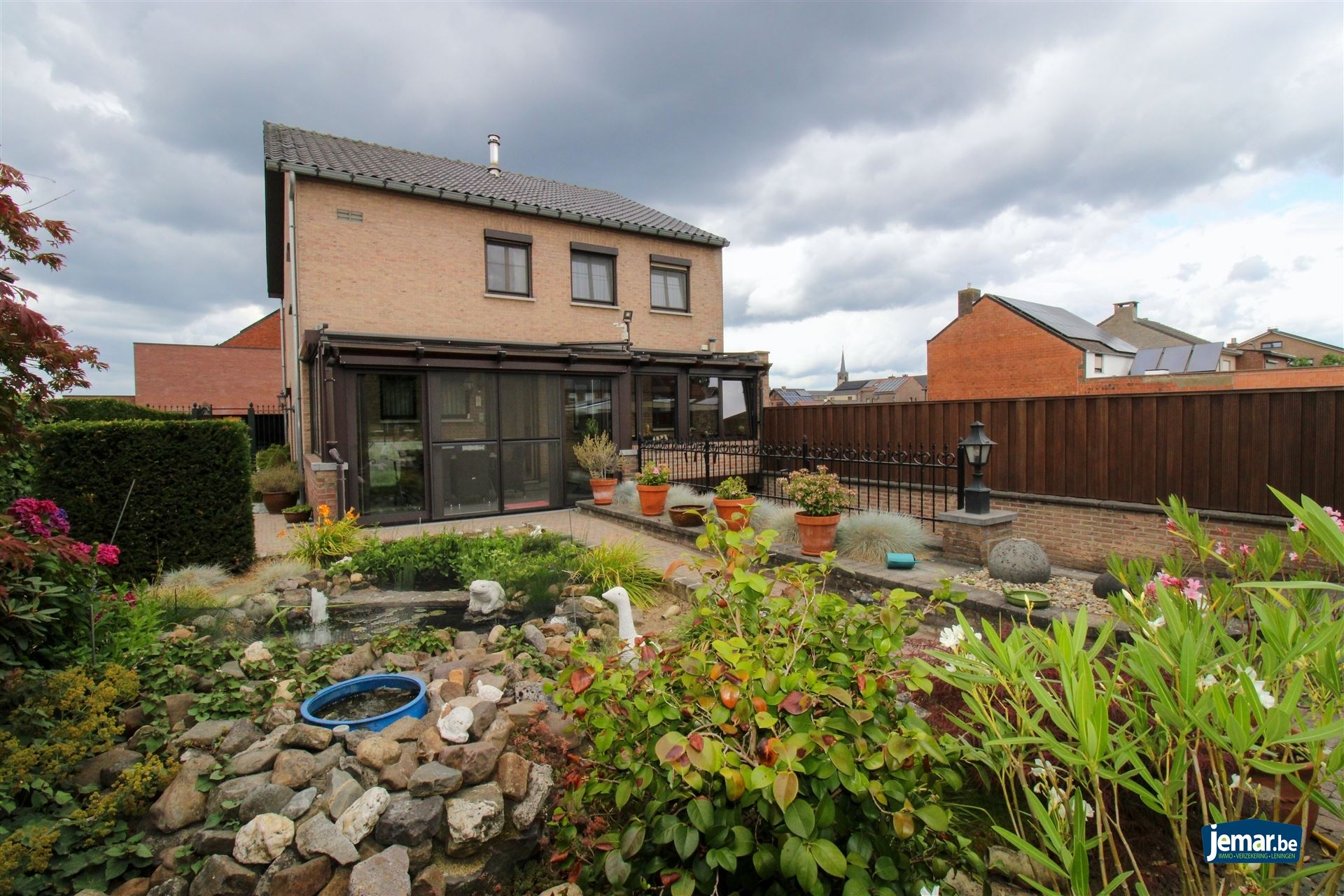 Instapklare en perfect onderhouden woning met 3 slaapkamers, 2 badkamers en een prachtige tuin van 6a74ca  in hartje Maasmechelen! foto 17