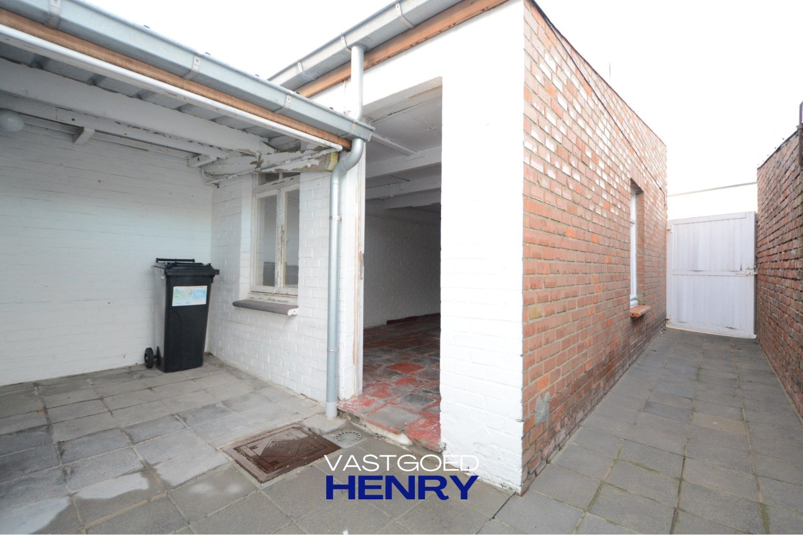 Gerenoveerde woning in hartje Adinkerke met garage! foto 15