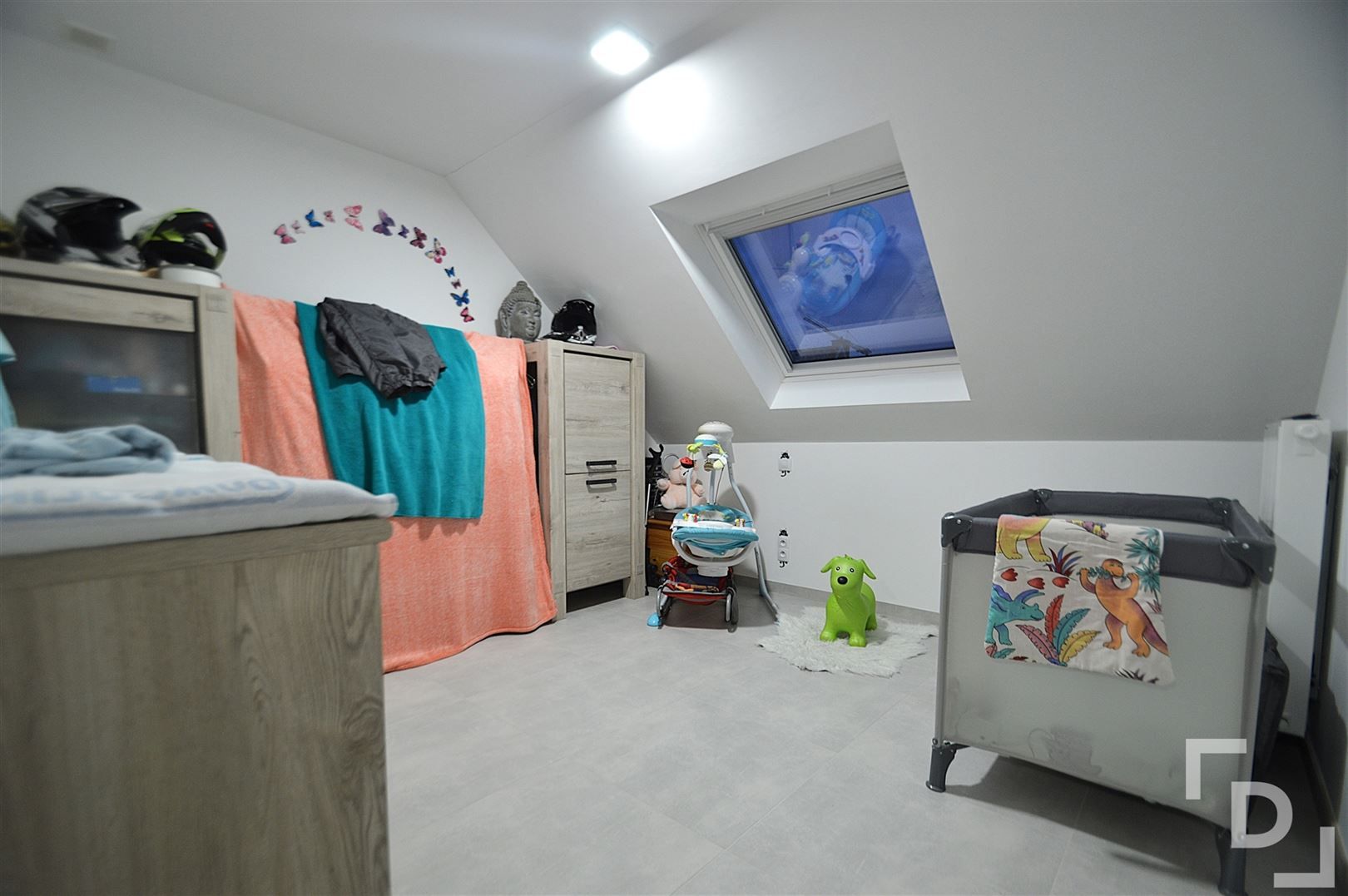 Centrum Poperinge, gezinswoning met tuin te huur. foto 12