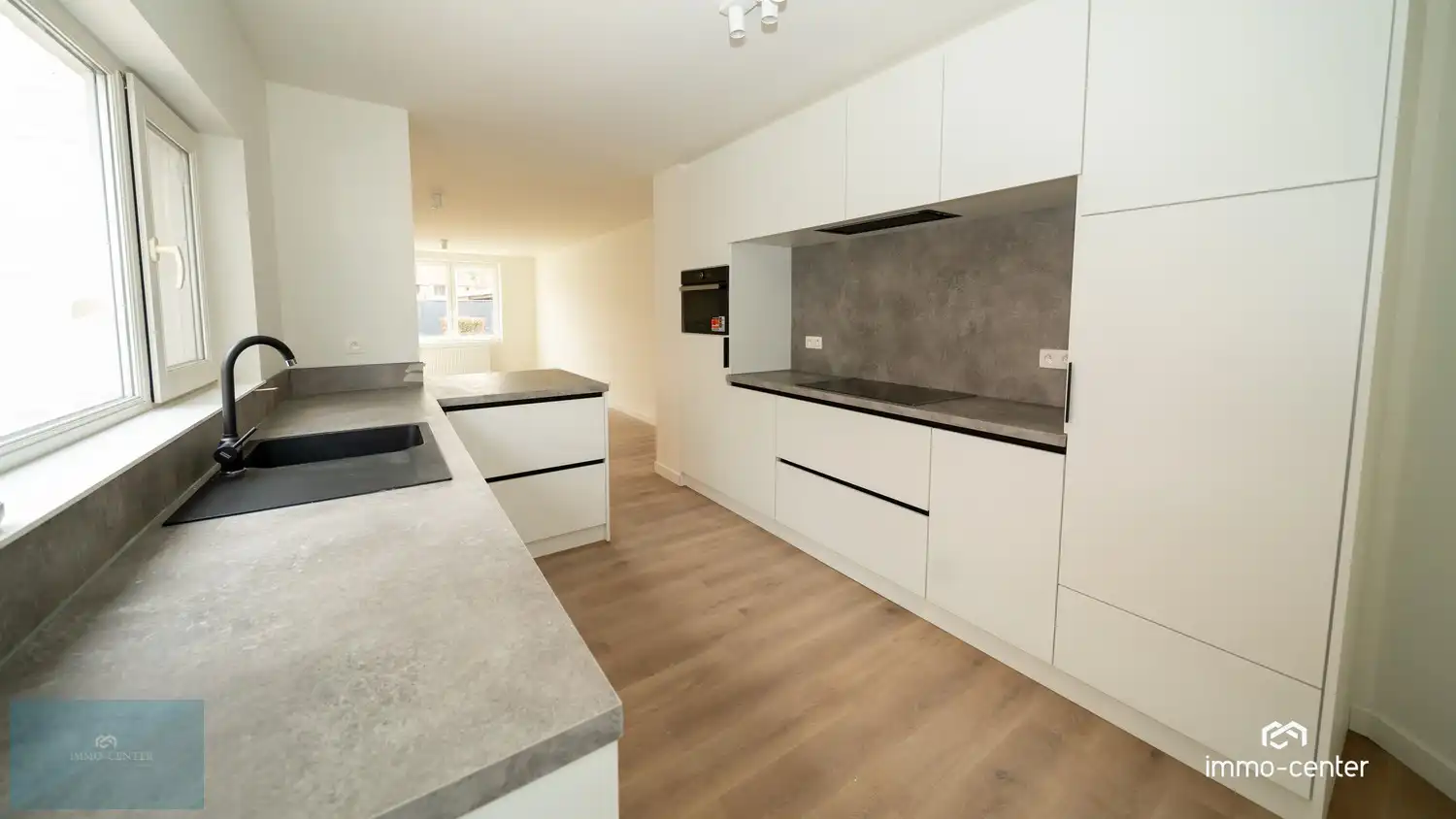 ✨ Volledig gerenoveerde halfopen woning met 2 slaapkamers in Genk foto 8