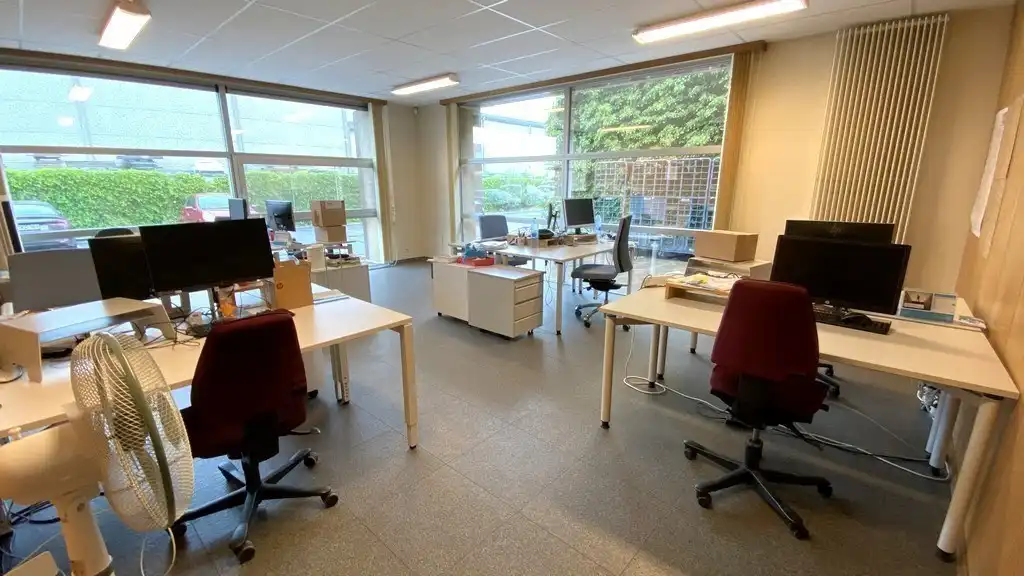 Budgetvriendelijke kantoren te huur vlakbij afrit E17 in Deinze foto 28