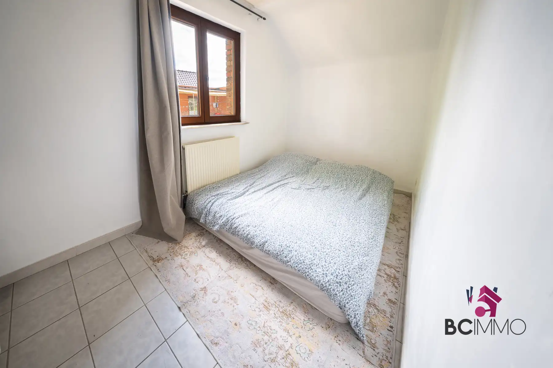 Halfopen woning in groene woonwijk  foto 15