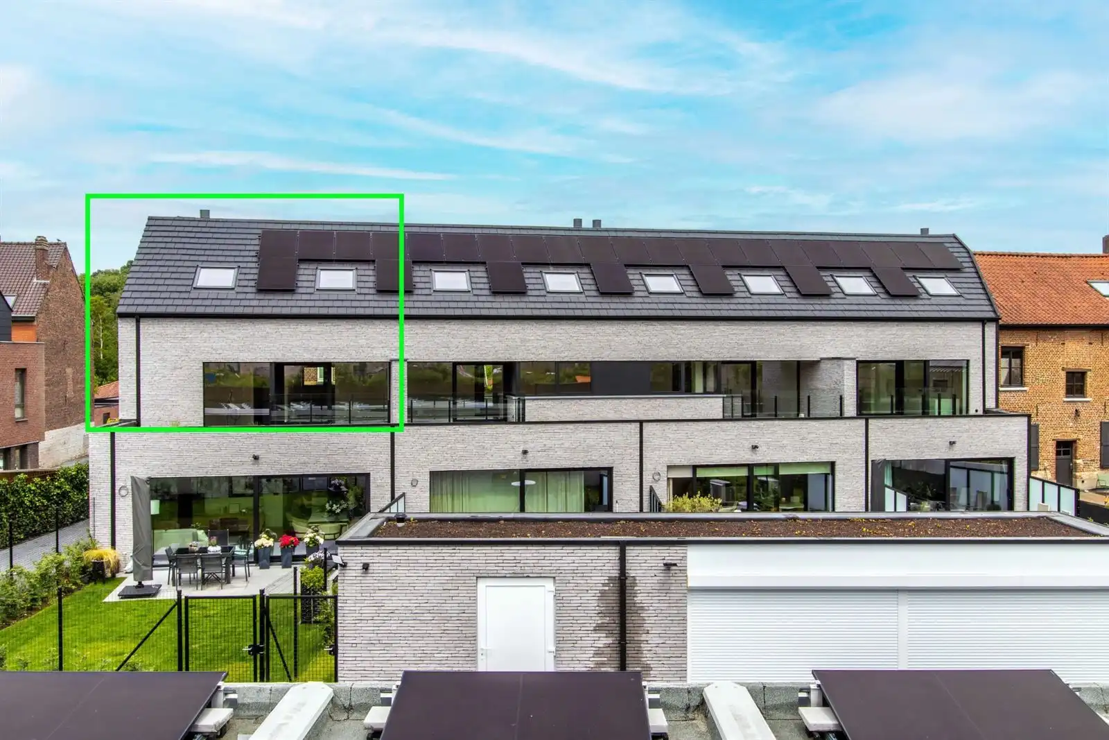 BEZOEKMOMENT  NU ZATERDAG  23/5 tsn 9u en 11 -- 3-slaapkamer appartement van 150m² met terras van 10 m² foto 2