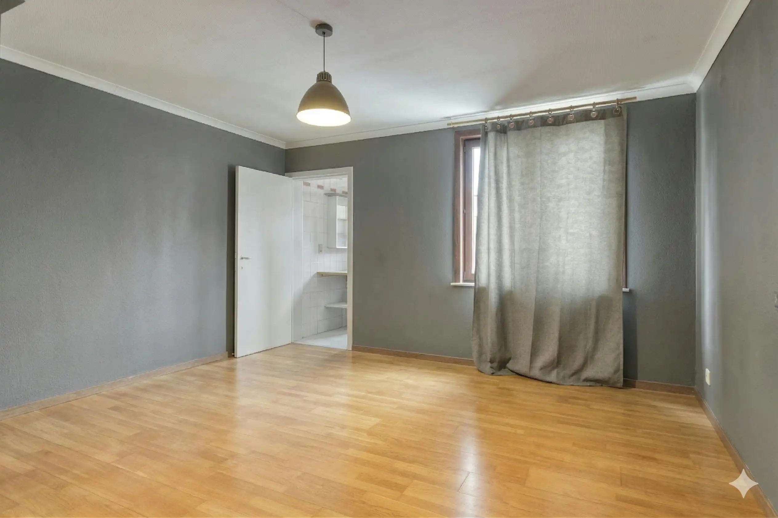 Gezellig huis met 2 slaapkamers en zolder,centraal in Izegem foto 9