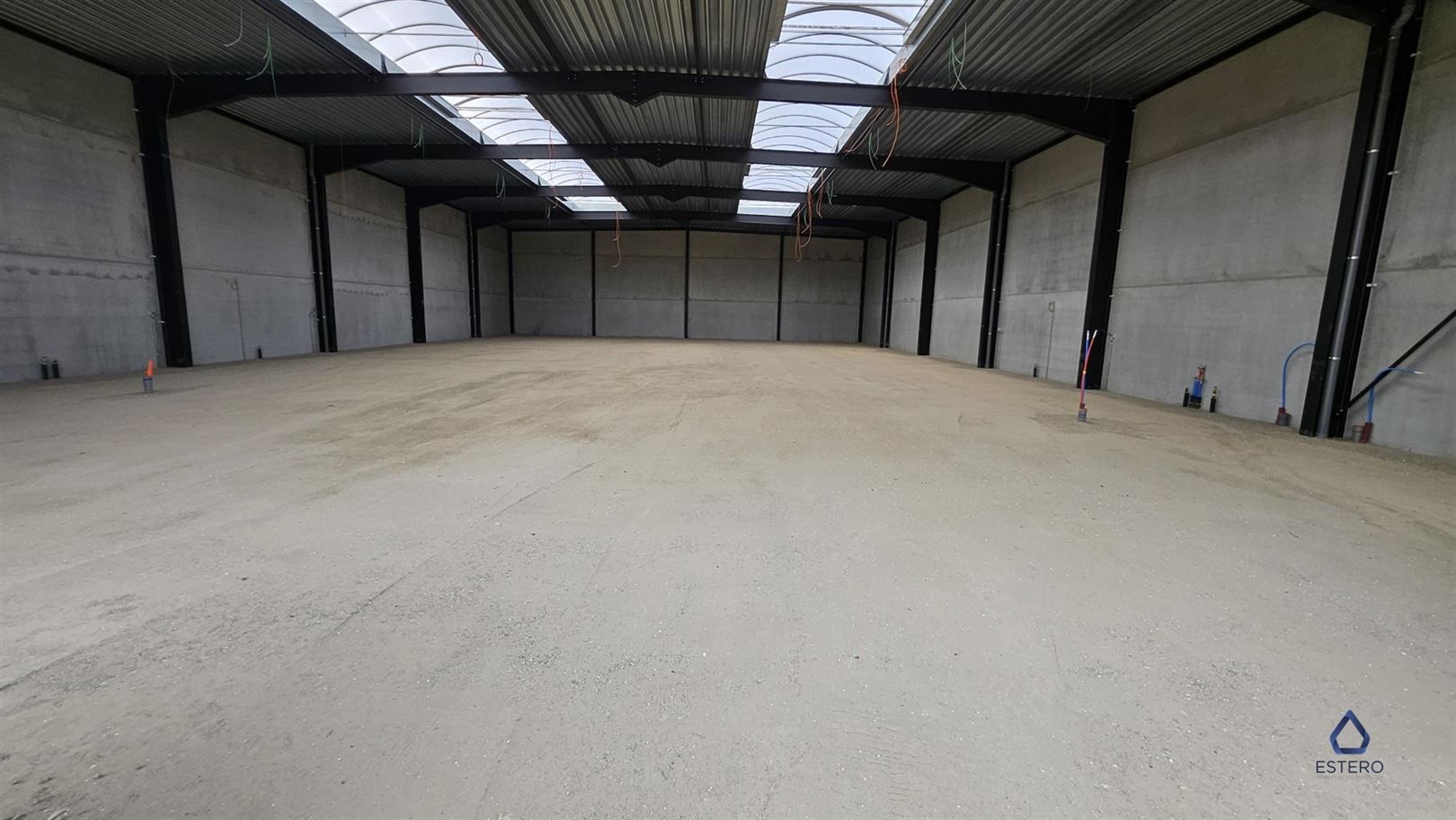 Nieuwbouw KMO-unit (880m²) in industriezone Deinze Noord foto 3