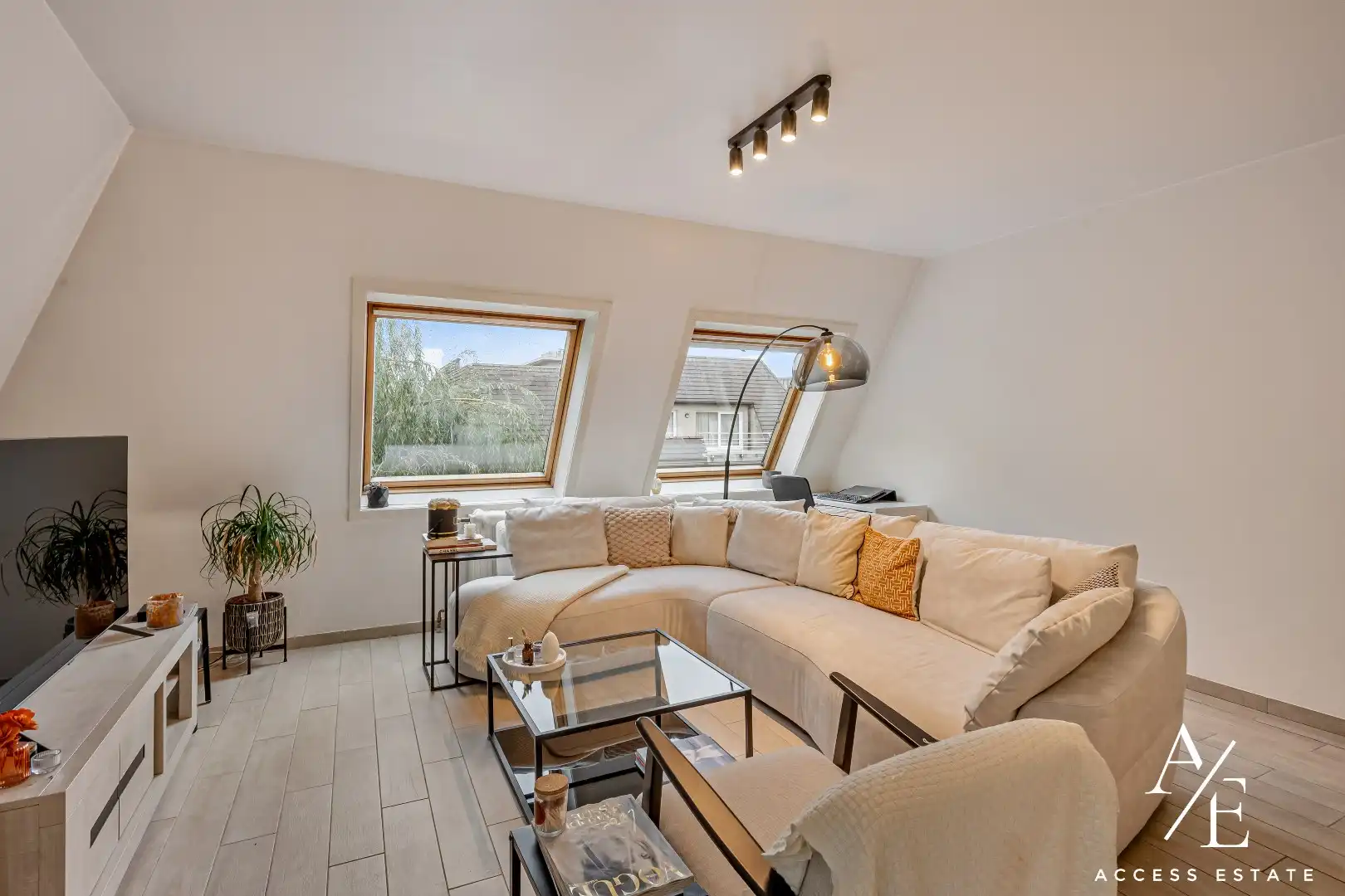 GENT – Ruim appartement met zicht op groen nabij station Gent-Sint-Pieters foto 4