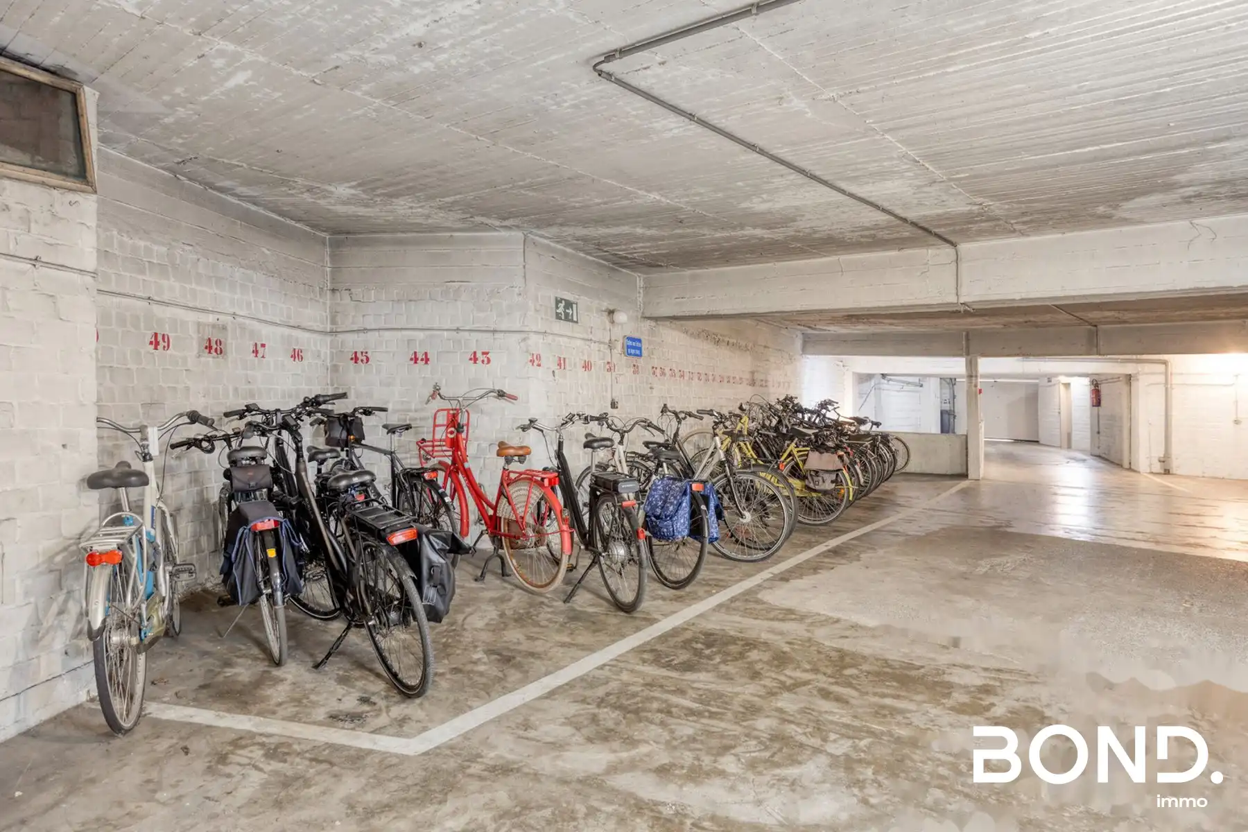 Instapklaar 3-slaapkamerappartment met parking in Leuven foto 22