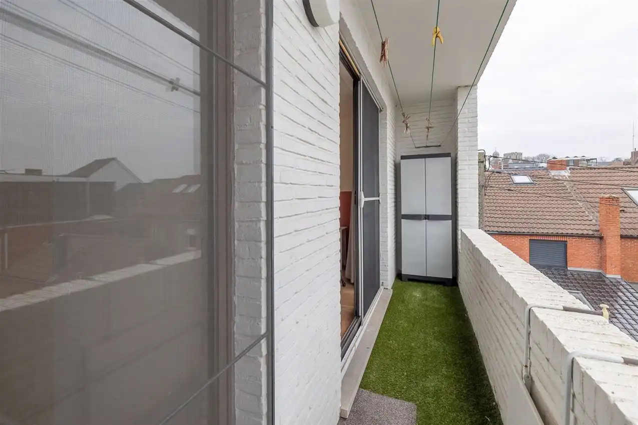 Instapklaar, volledig gerenoveerd appartement met twee terrassen foto 19