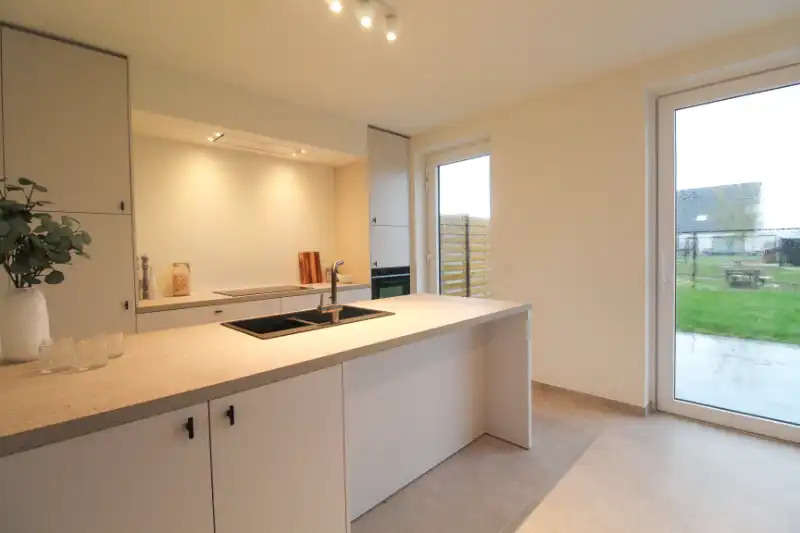 Energiezuinige halfopen woning in Meulebeke foto 5