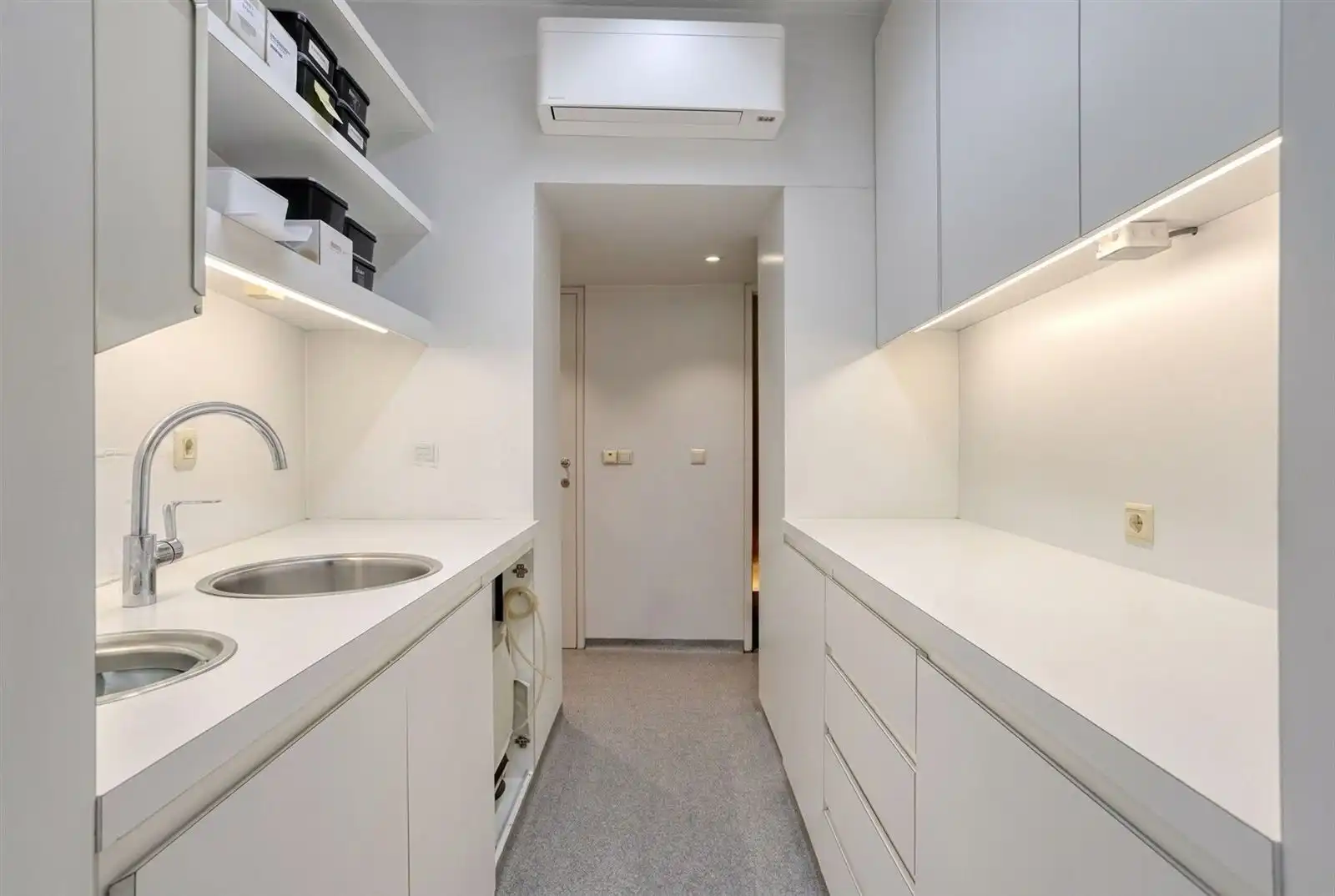 Praktijk + triplexappartement (3 slaapkamers & 2 badkamers) te centrum Halle  foto 6