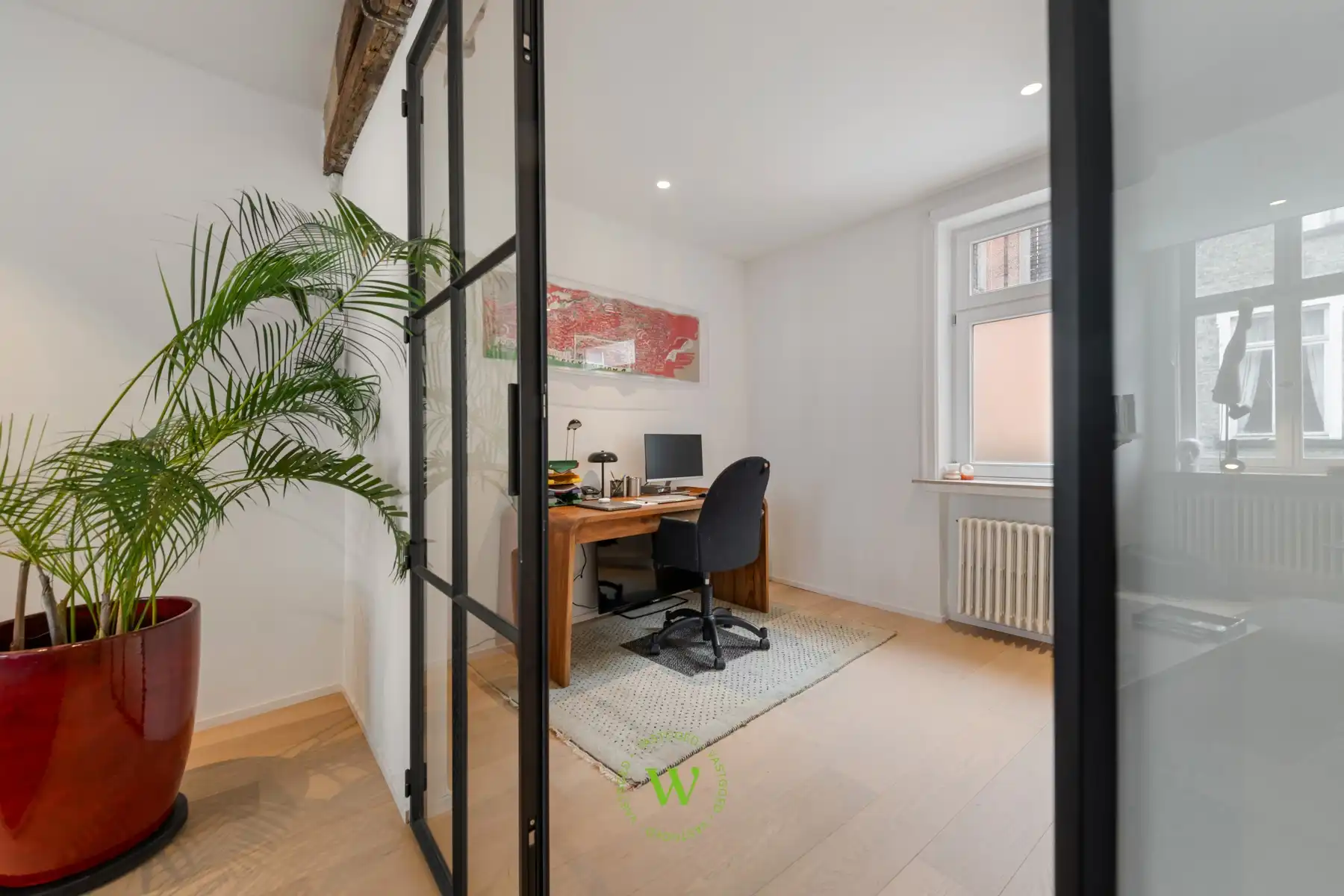 Karaktervolle bel-étagewoning op een toplocatie in Brugge. foto 9