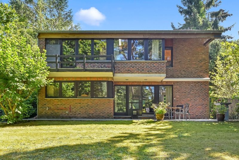 Zeer rustig gelegen villa van 245m² in moderne stijl op 14 are palende aan golfdomein foto 2