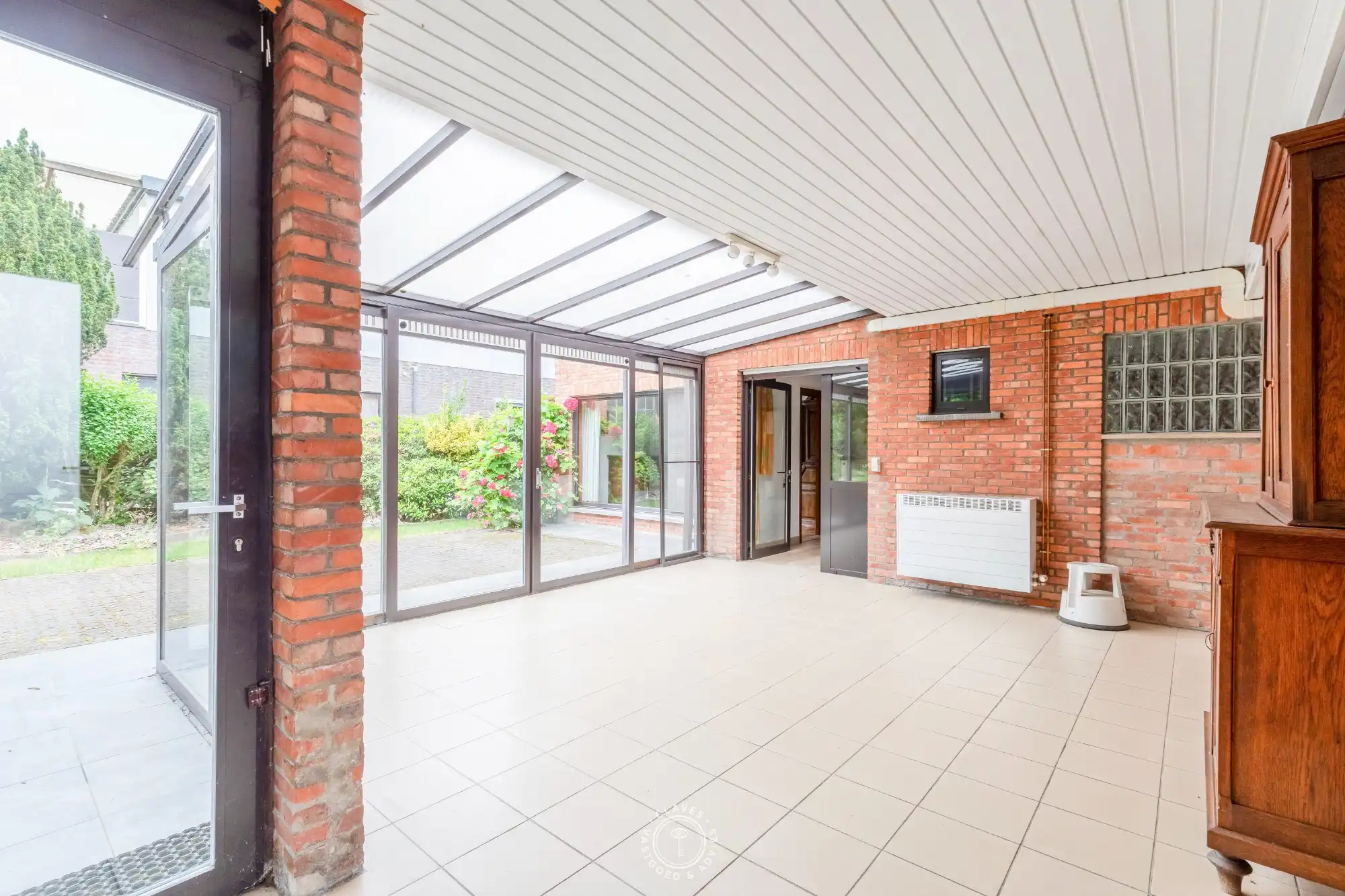 Open bebouwing met magazijn op een perceel van ca. 1.673 m²  in het centrum van Belsele foto 13