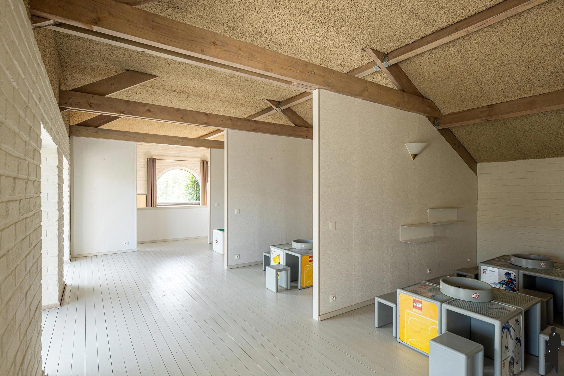 Exclusieve mediterraanse villa met 3 slaapkamers, 3 badkamers en parktuin op 3.805 m² foto 22