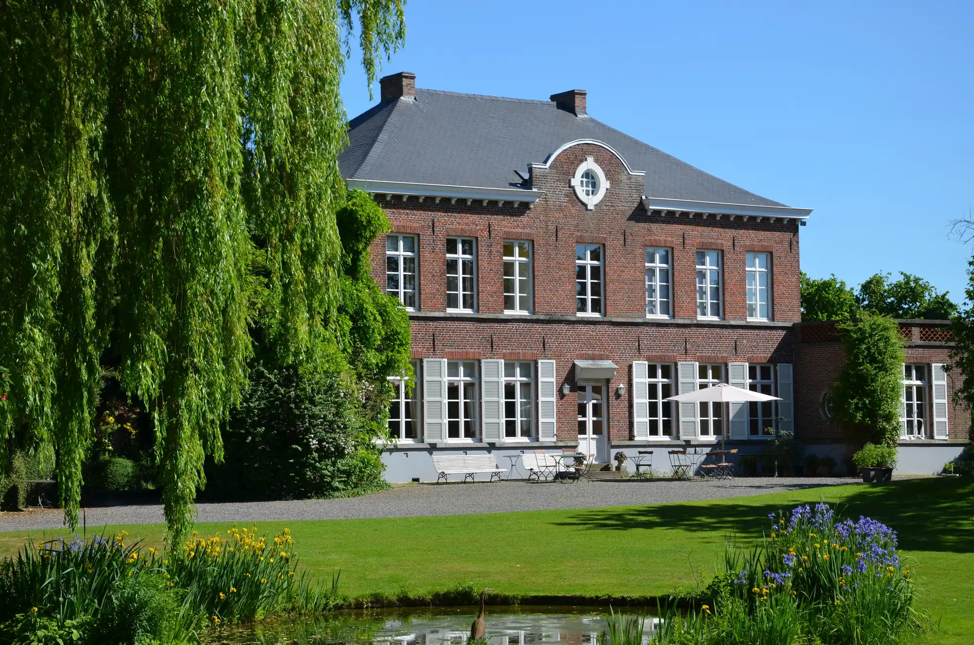 Zeer goed onderhouden manoir met een  unieke parktuin foto 23