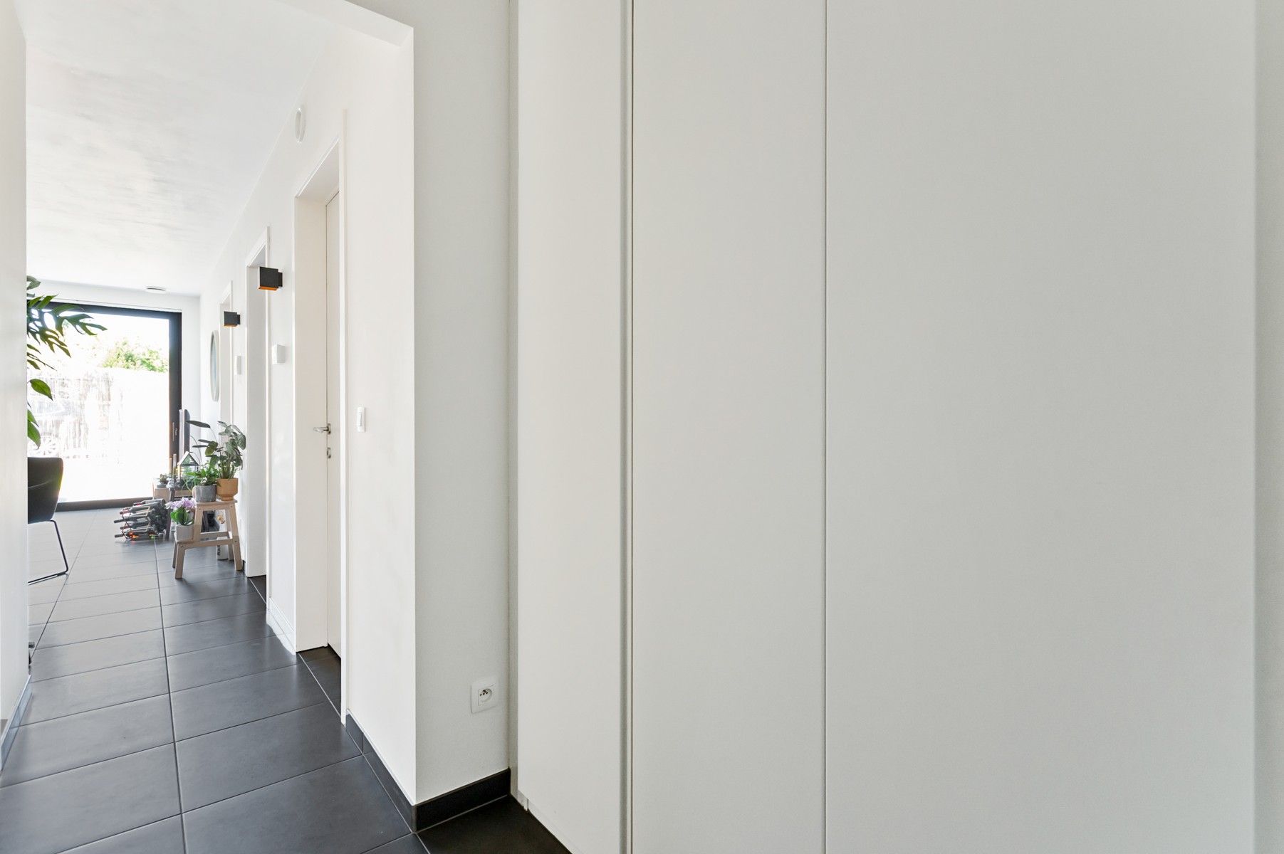 Instapklaar gelijkvloersappartement met tuin foto 7