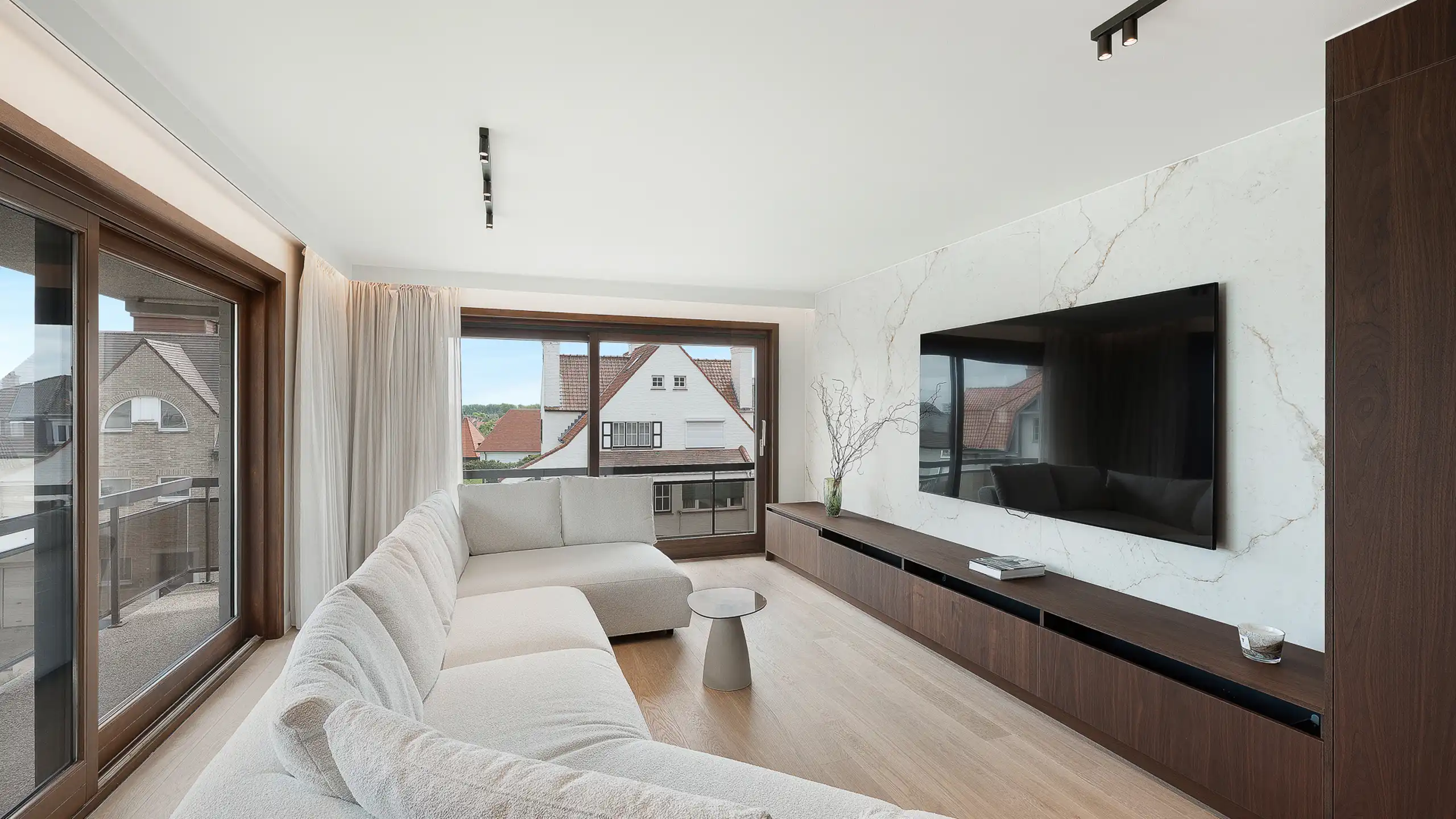 Prachtig gerenoveerd duplex appartement [J. Nellenslaan -Duinbergen]. foto 8
