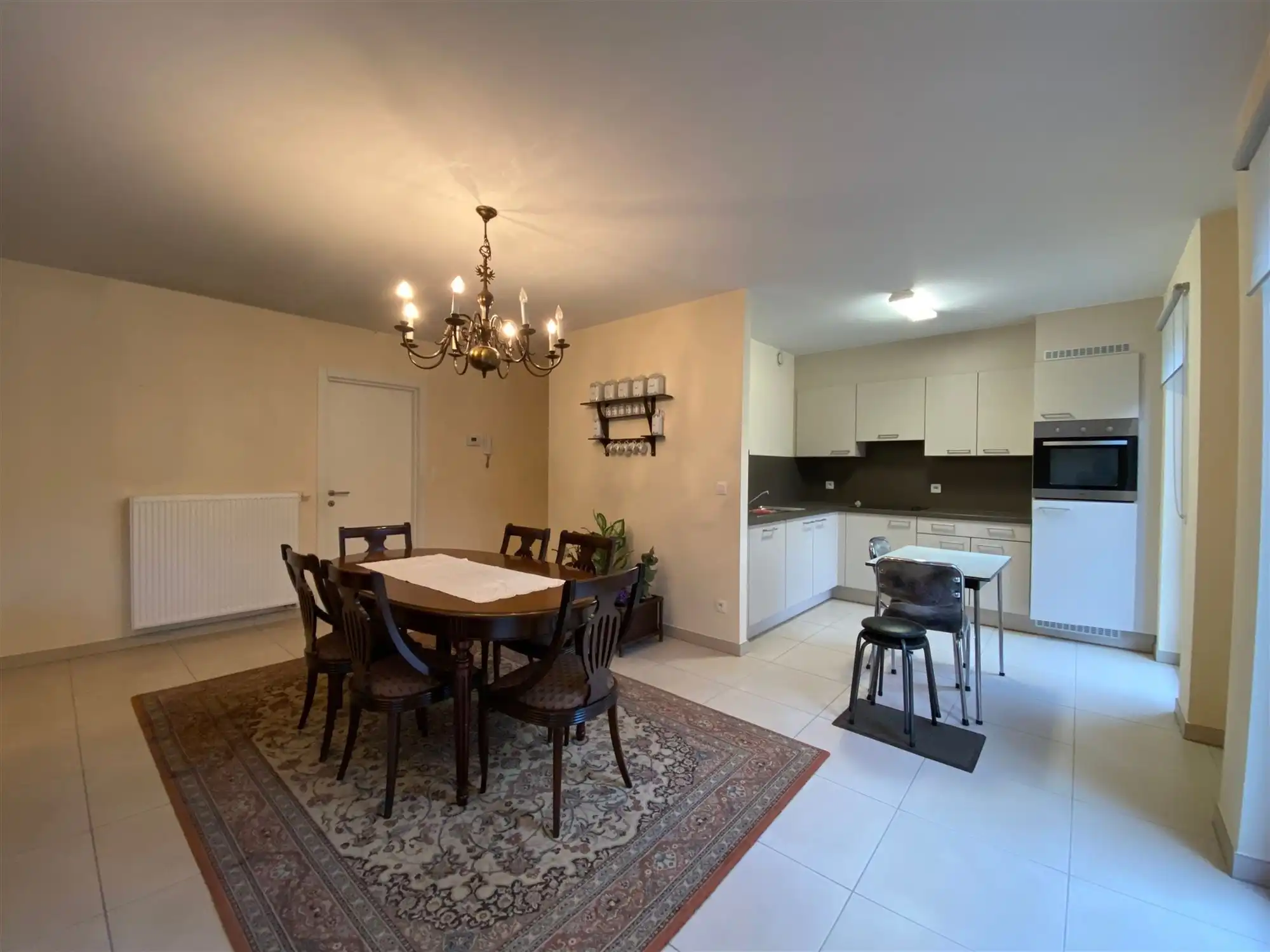 Ruim gelijkvloers appartement met twee slaapkamers, berging en ondergrondse autostaanplaats foto 7